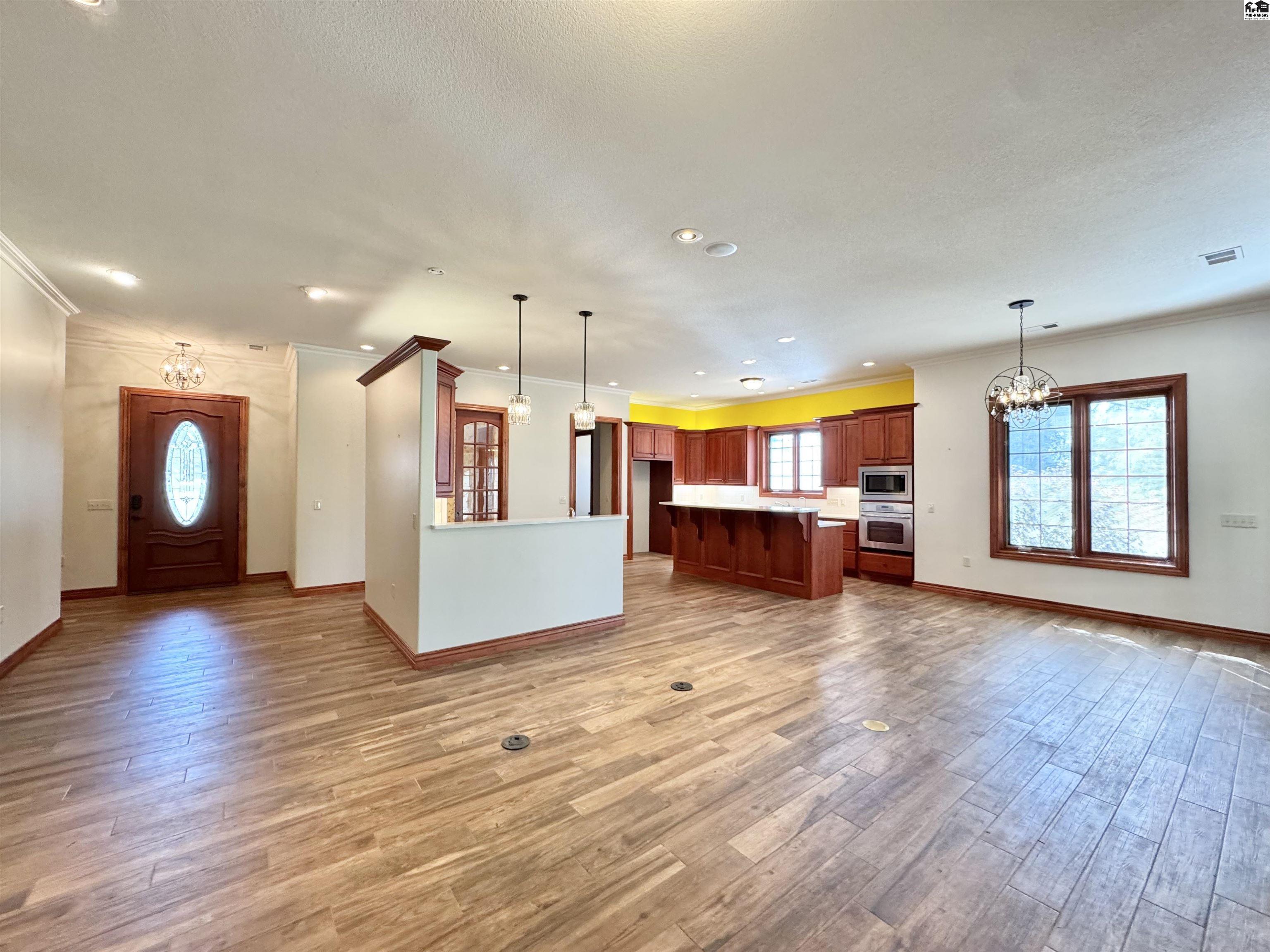 2801 Sand Hills Court Hutchinson KS 67502