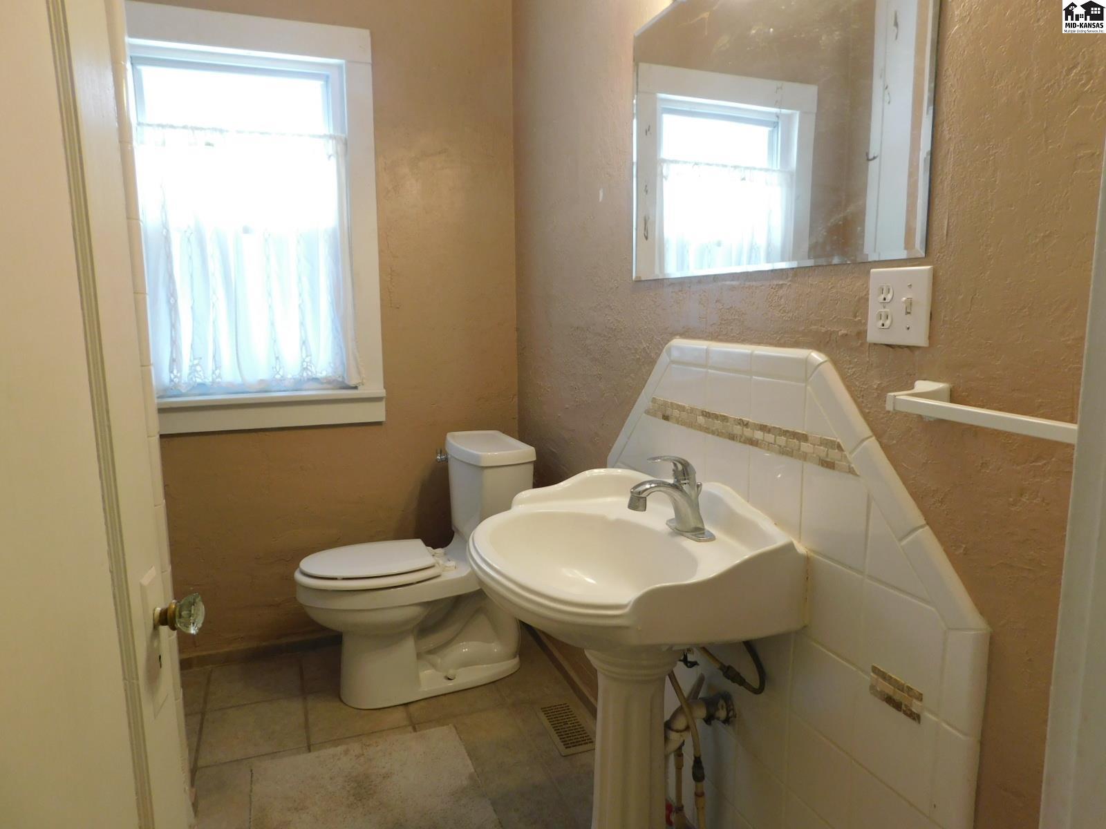 226 E 17th Avenue Hutchinson KS 67501