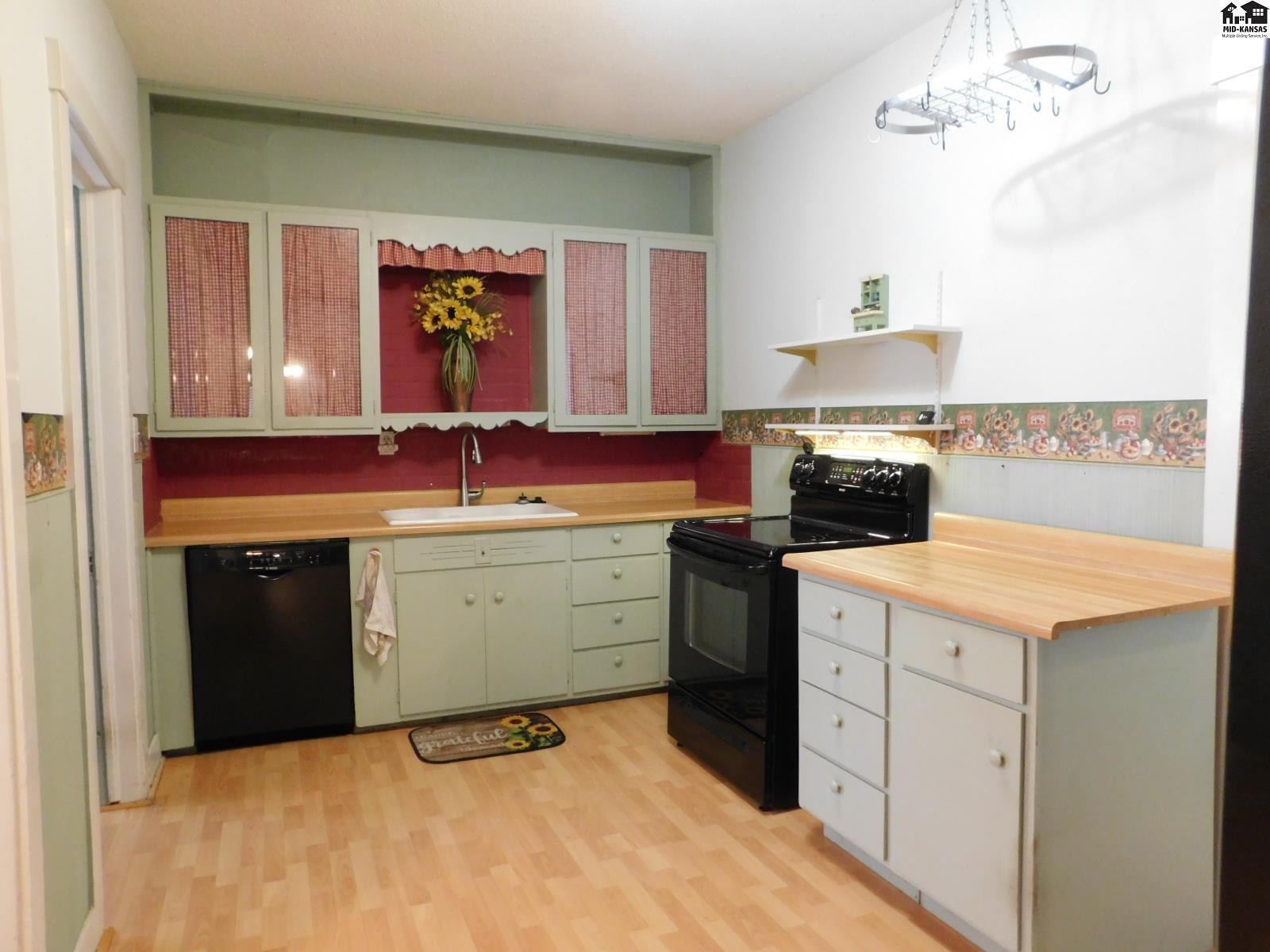 226 E 17th Avenue Hutchinson KS 67501