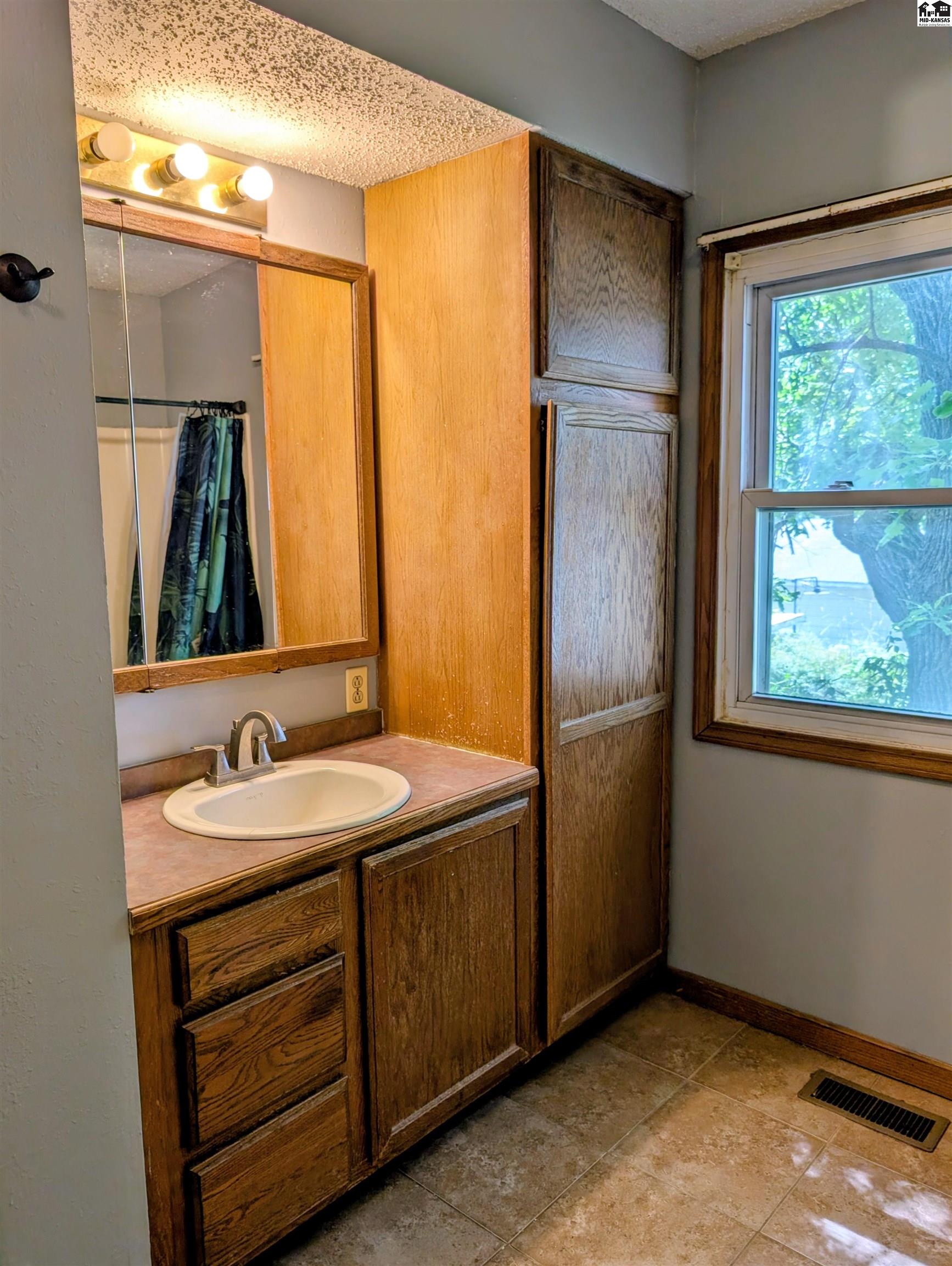 1034 N Grimes Street Mcpherson KS 67460