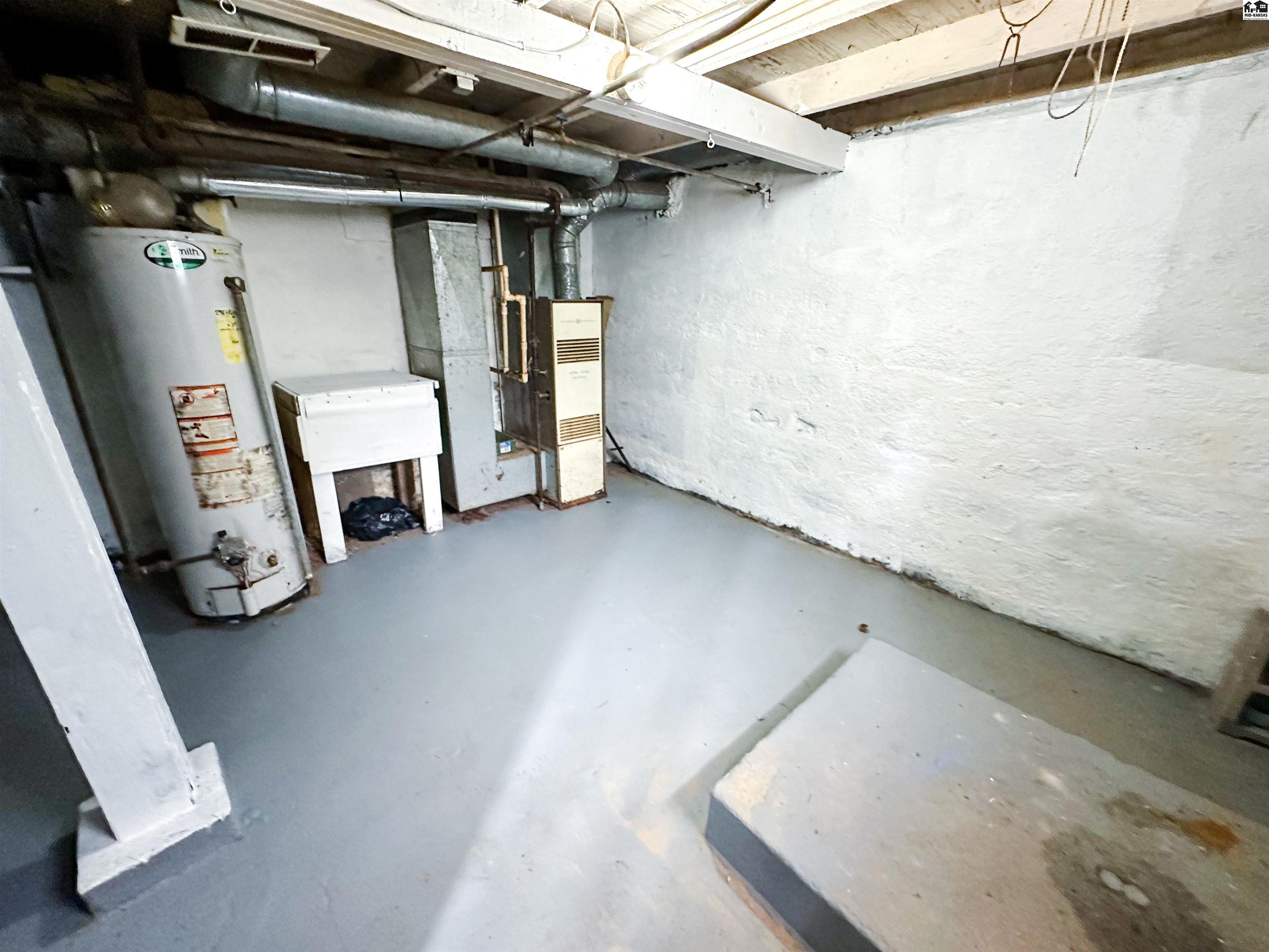 1306 N Forrest Street Hutchinson KS 67501