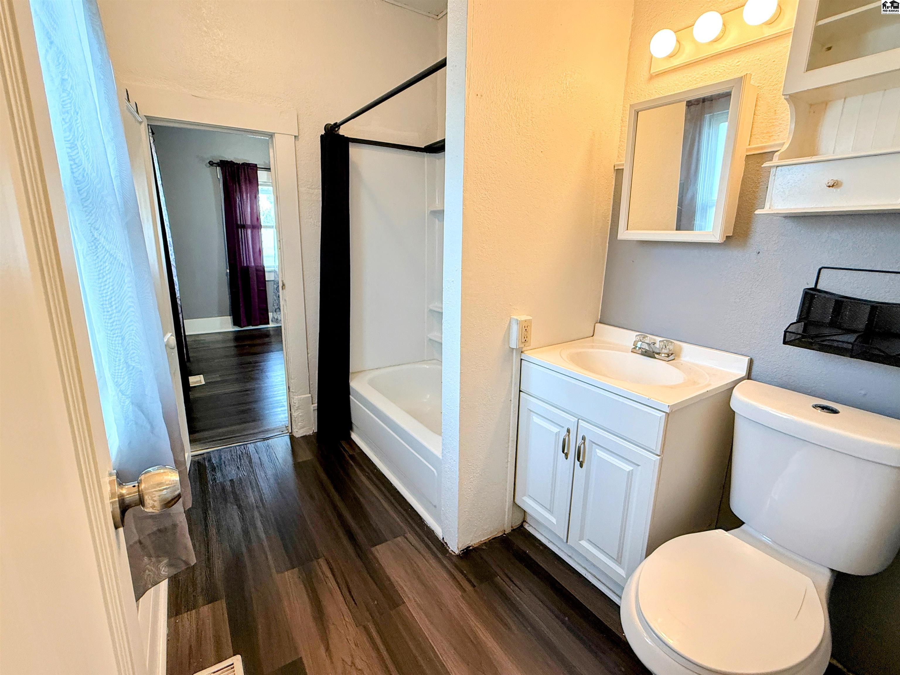 715 S Maple Street Hutchinson KS 67501