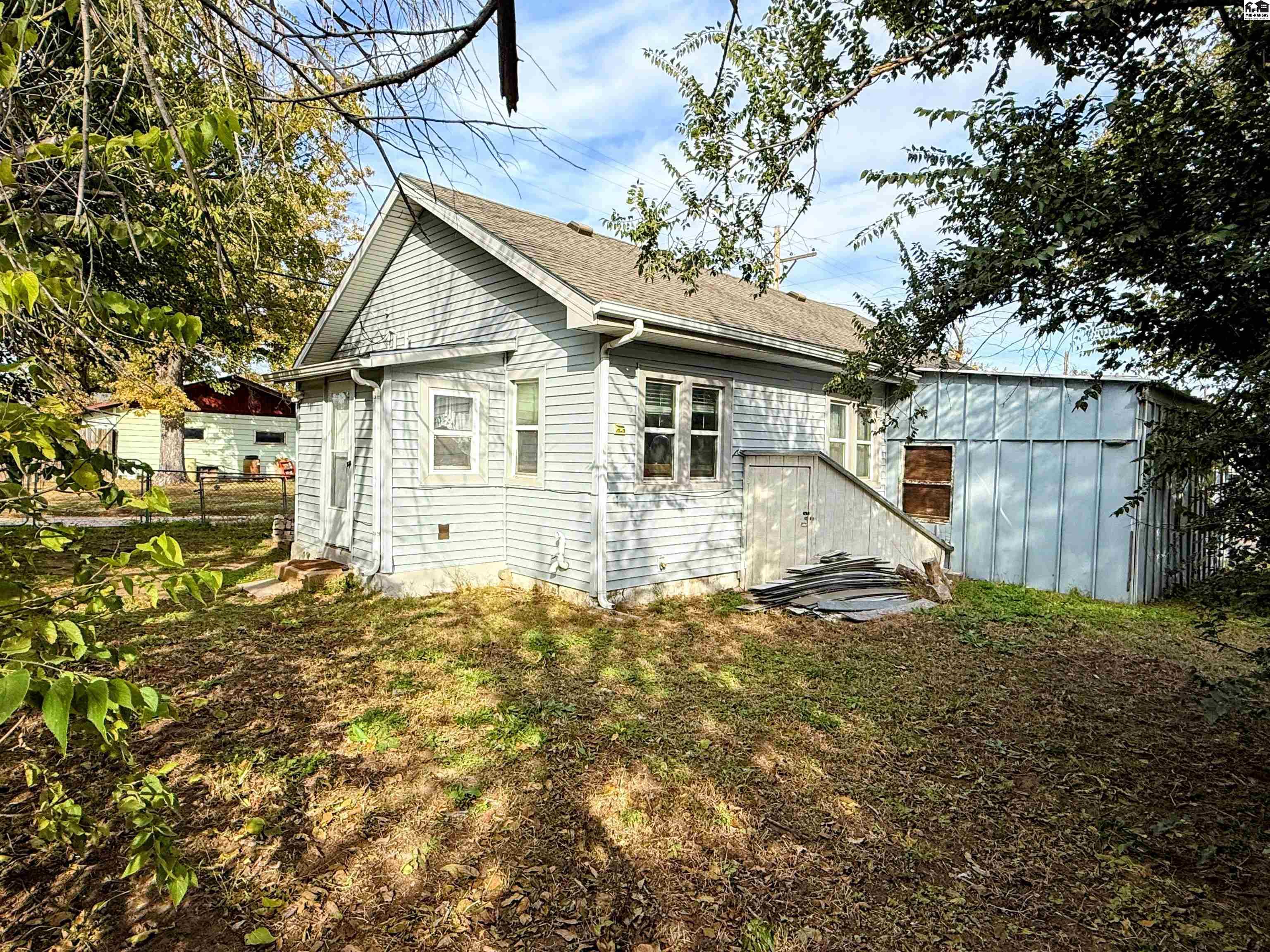 715 S Maple Street Hutchinson KS 67501