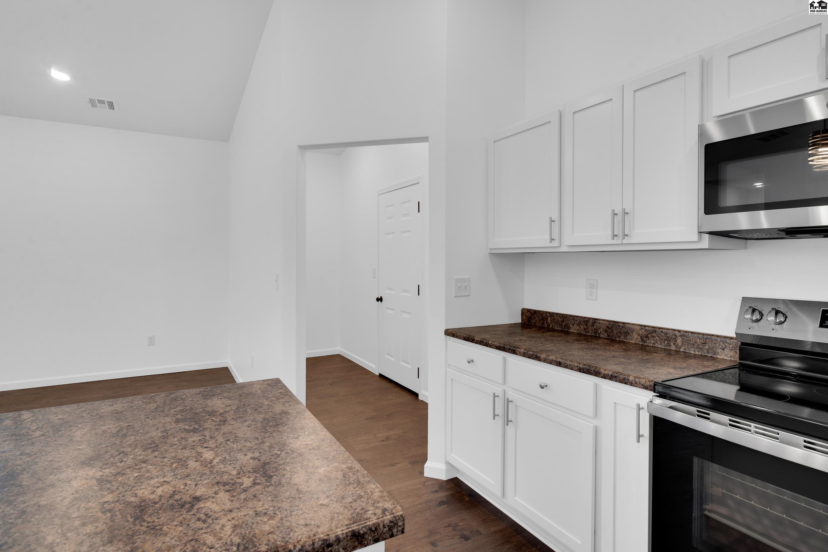 721 N Palomino Trail Hutchinson KS 67501