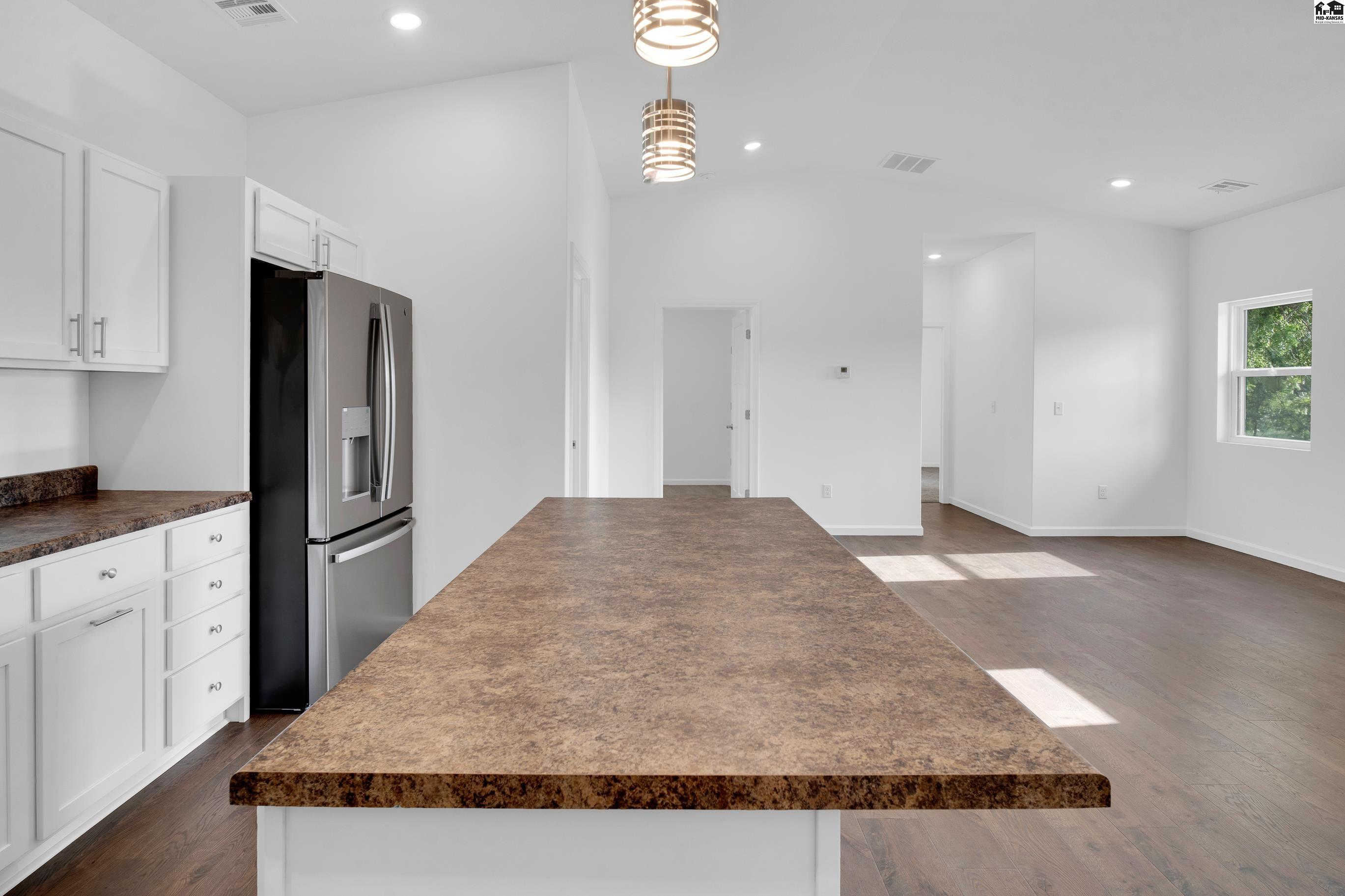 721 N Palomino Trail Hutchinson KS 67501