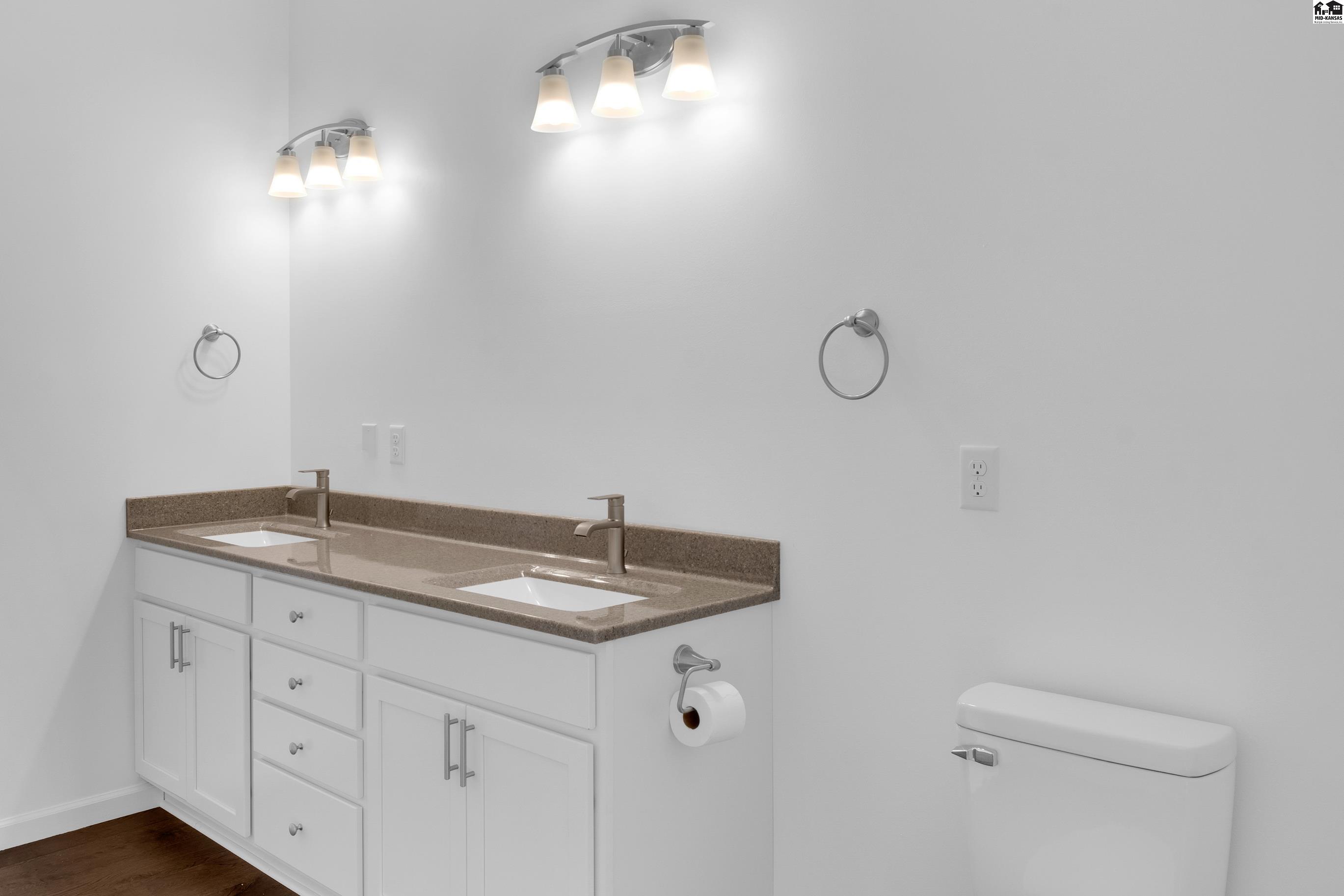 721 N Palomino Trail Hutchinson KS 67501