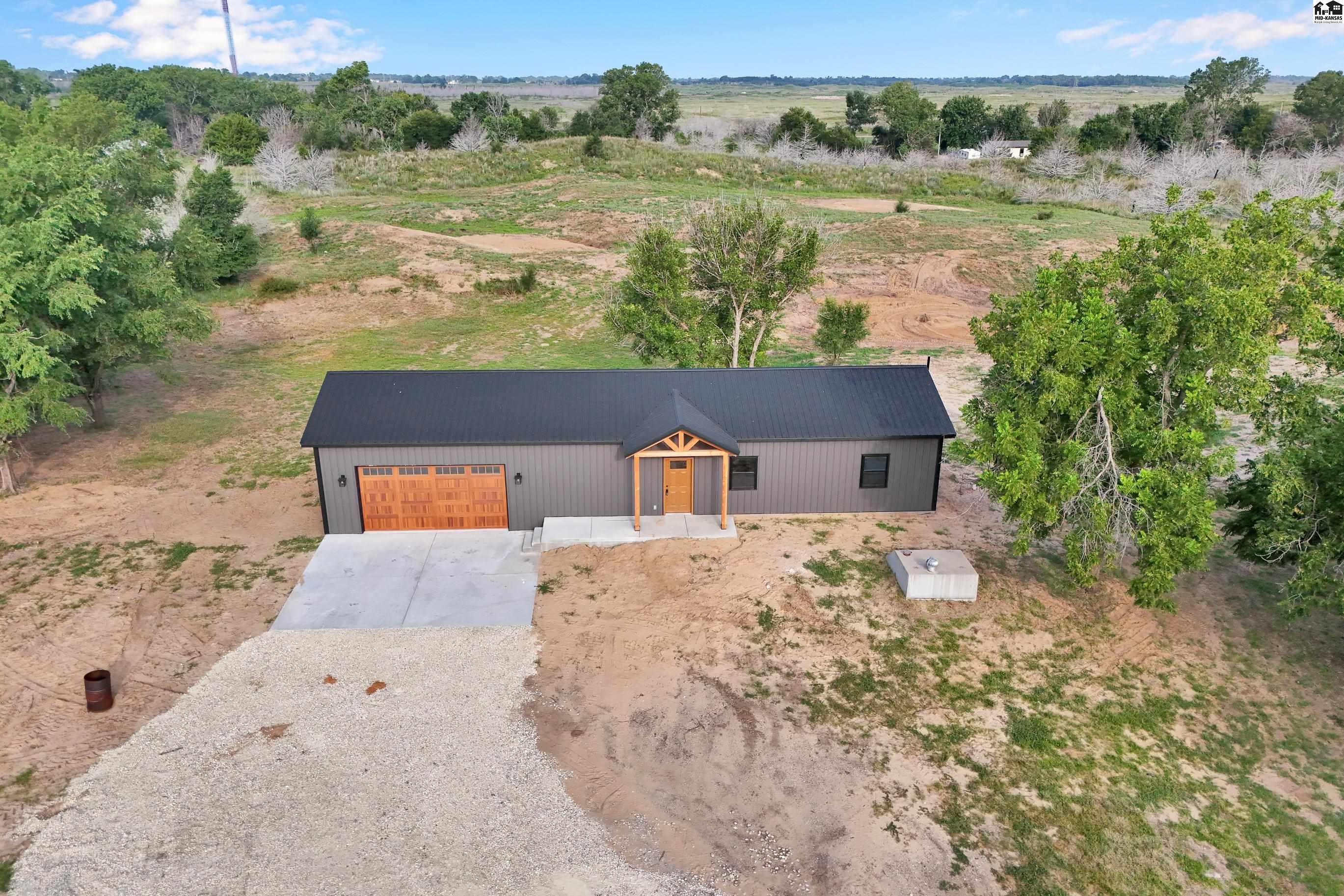 721 N Palomino Trail Hutchinson KS 67501