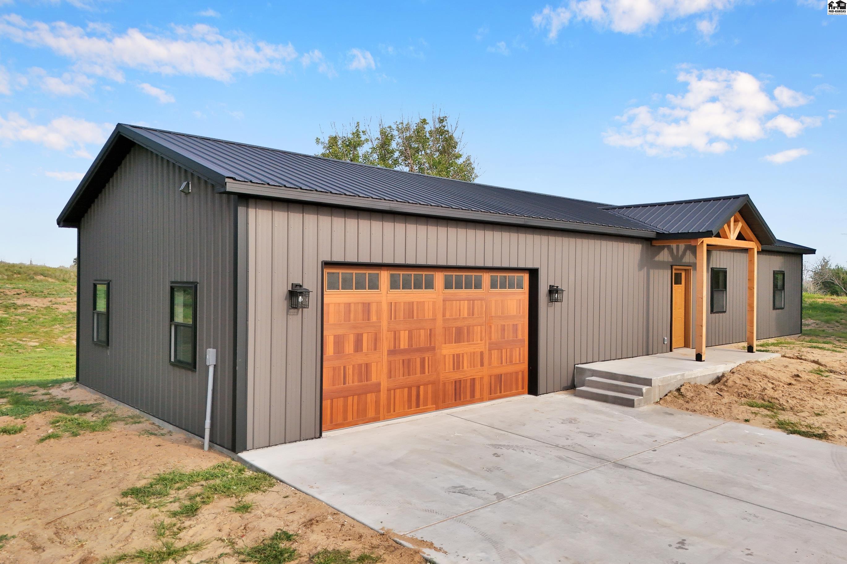 721 N Palomino Trail Hutchinson KS 67501