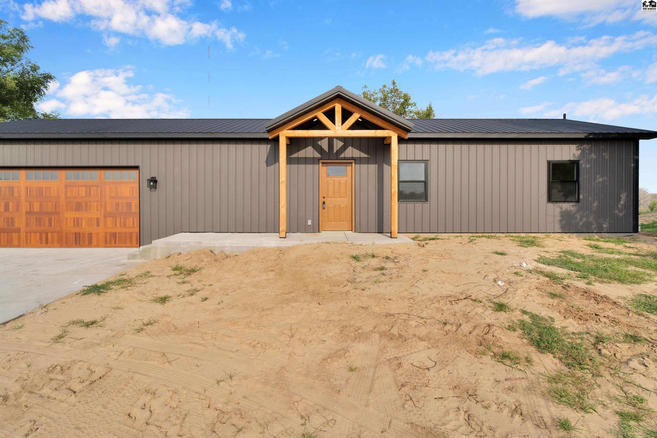 721 N Palomino Trail Hutchinson KS 67501