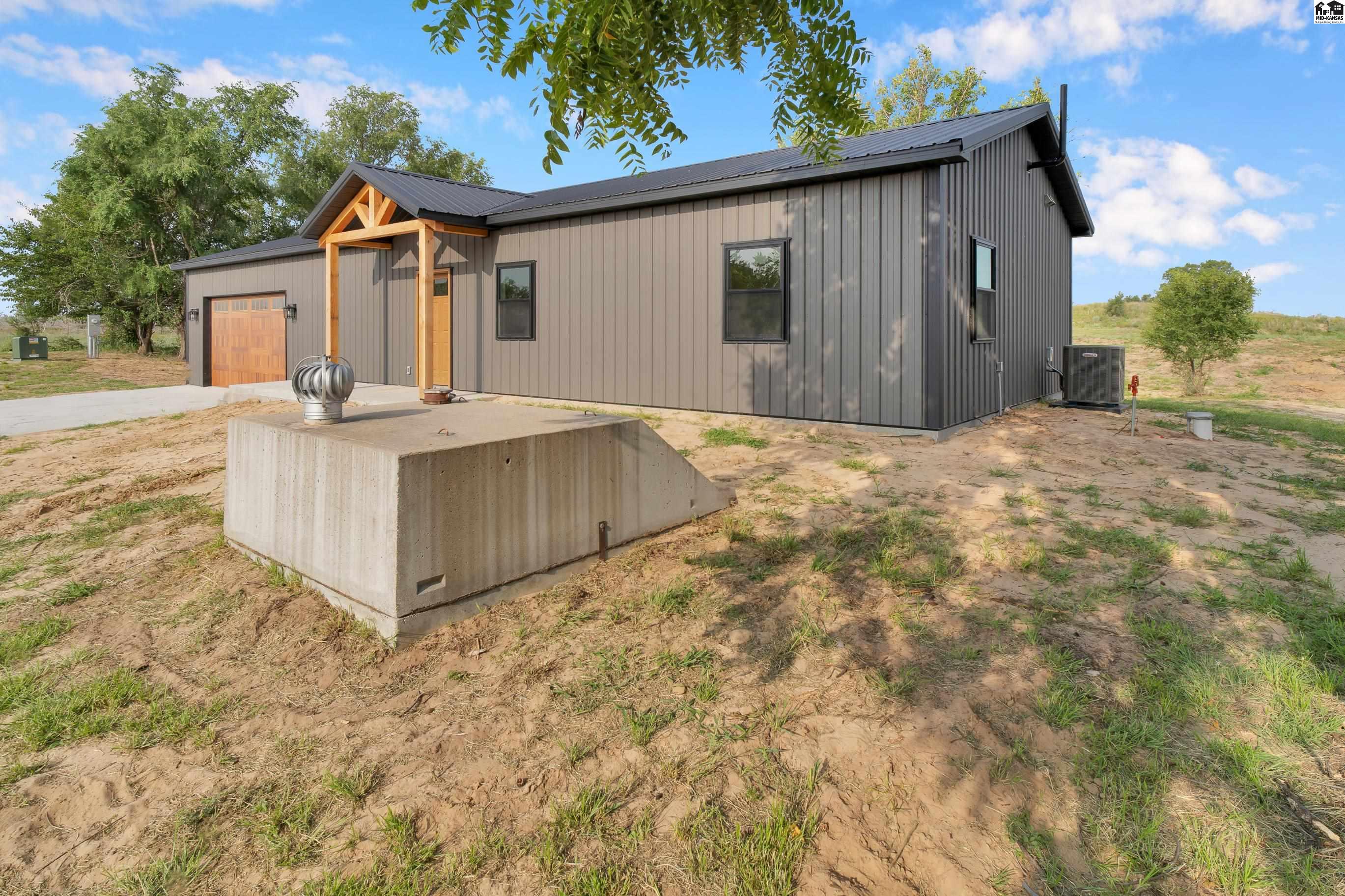 721 N Palomino Trail Hutchinson KS 67501