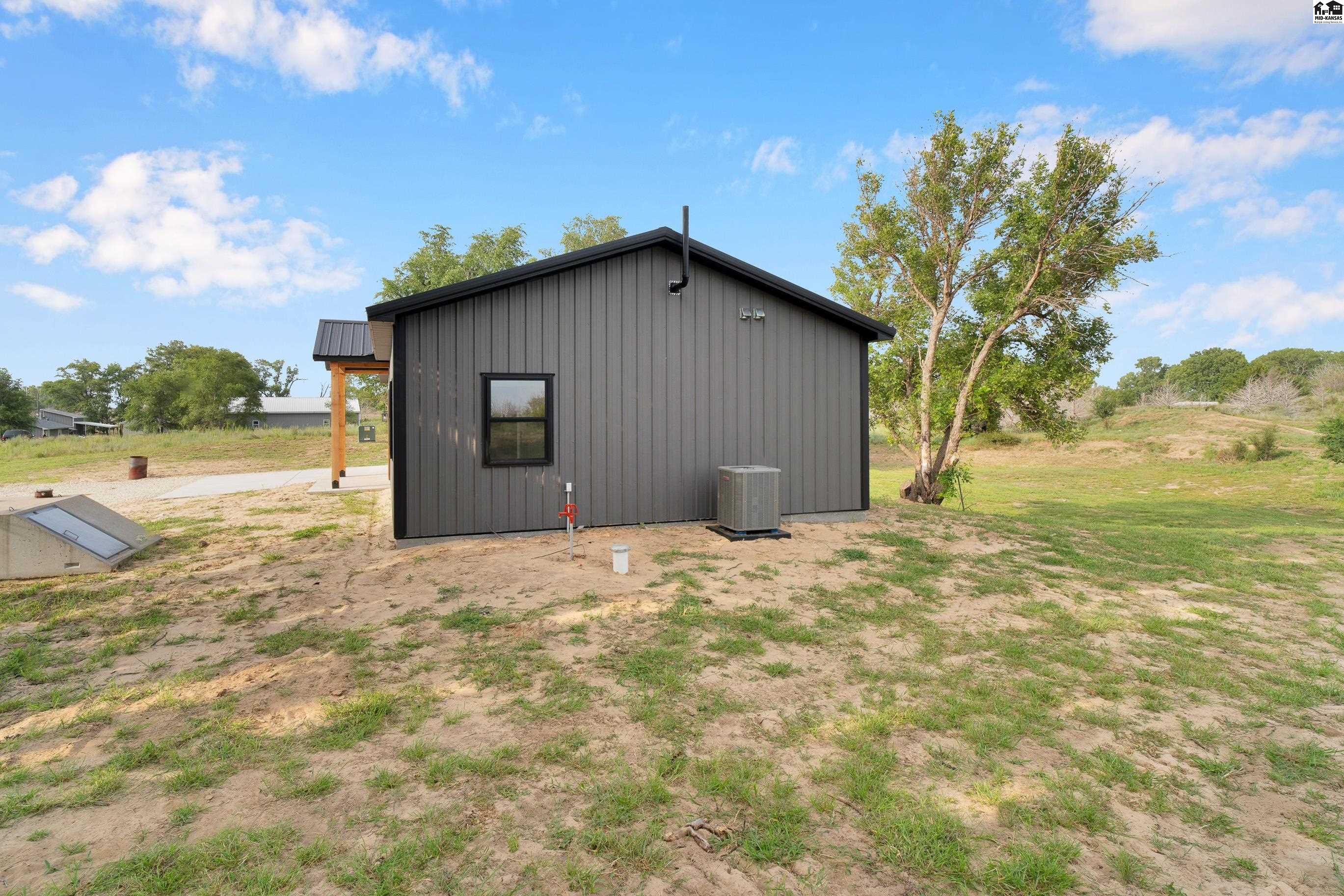 721 N Palomino Trail Hutchinson KS 67501