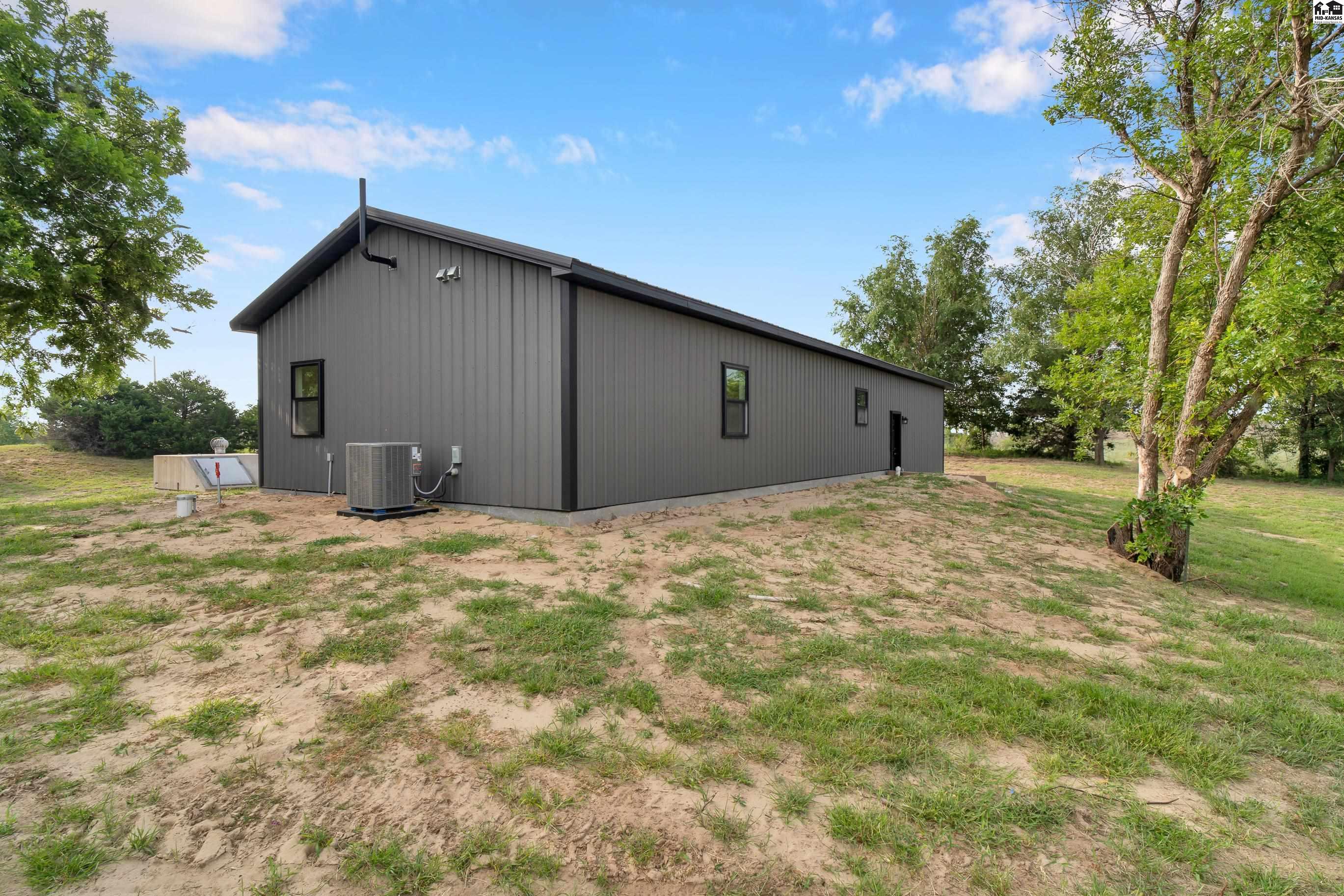 721 N Palomino Trail Hutchinson KS 67501