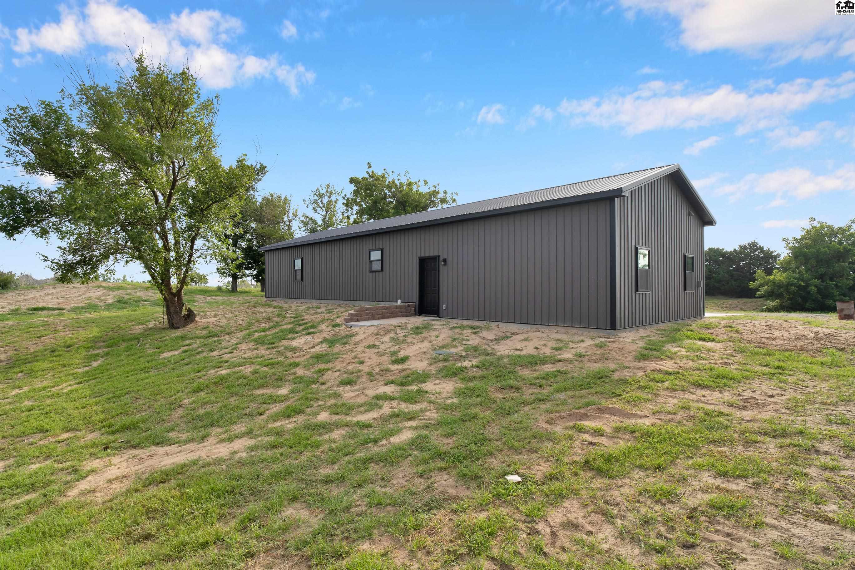 721 N Palomino Trail Hutchinson KS 67501