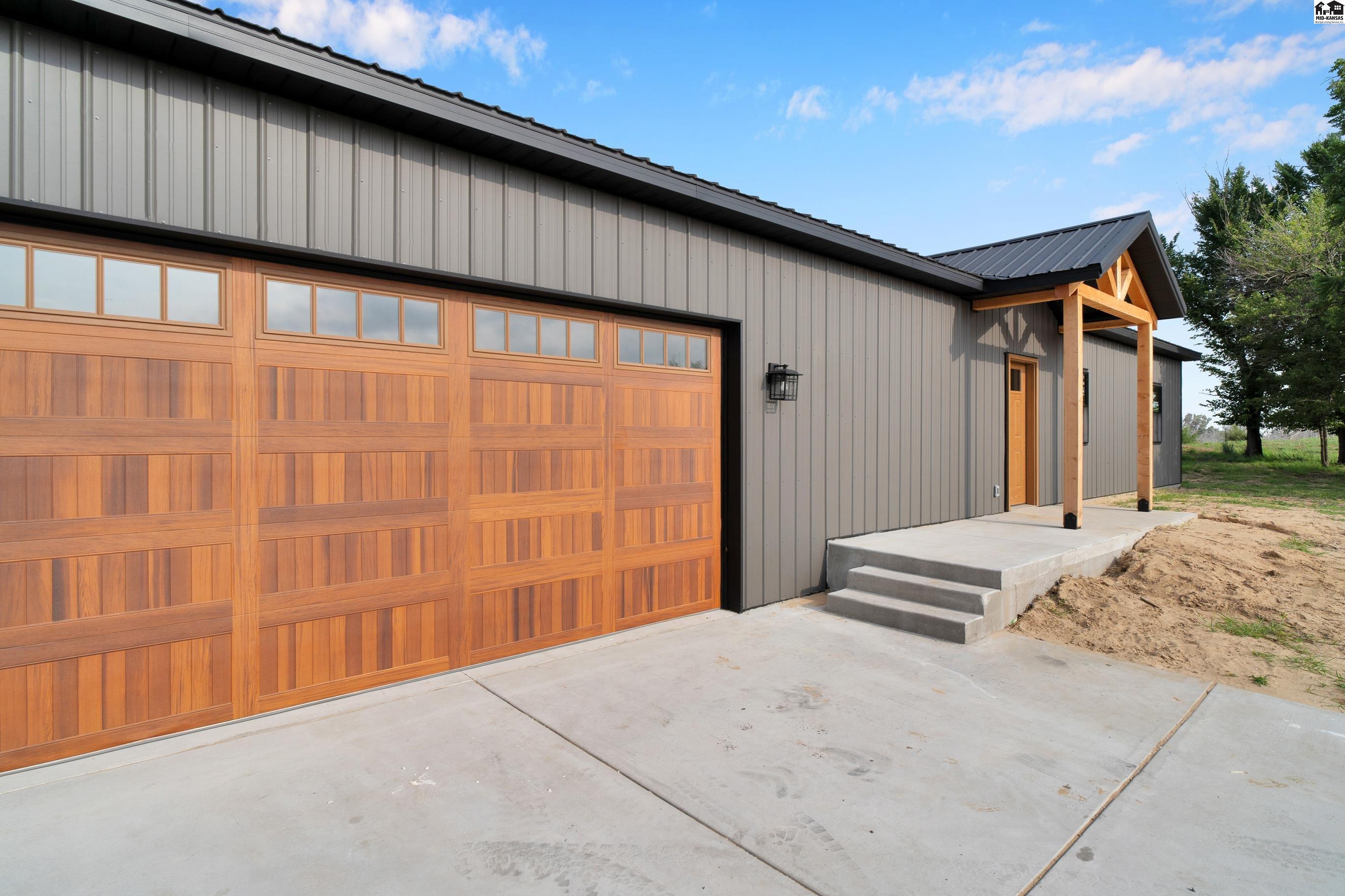 721 N Palomino Trail Hutchinson KS 67501