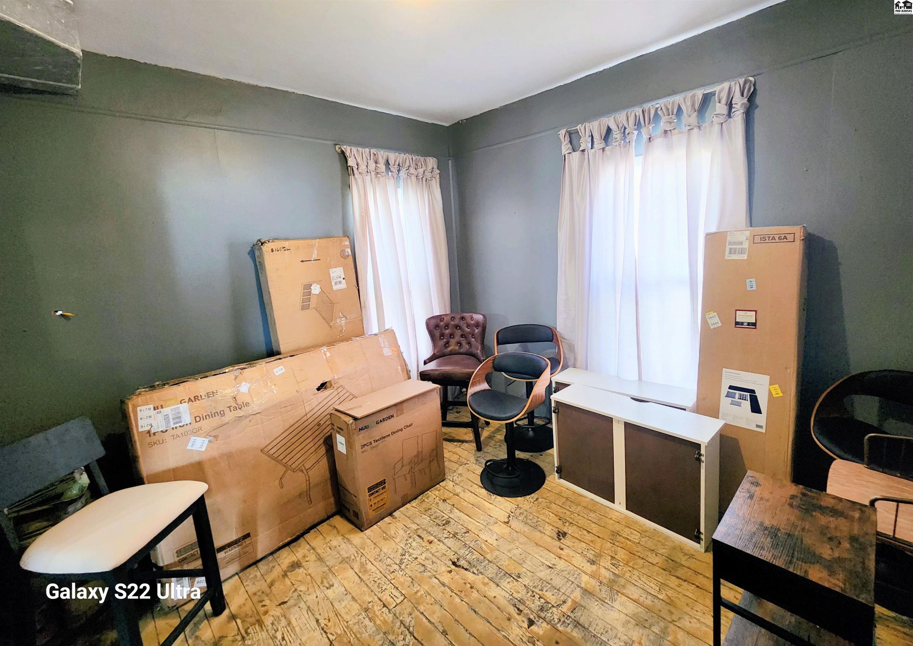 803 E 5th Avenue Hutchinson KS 67501