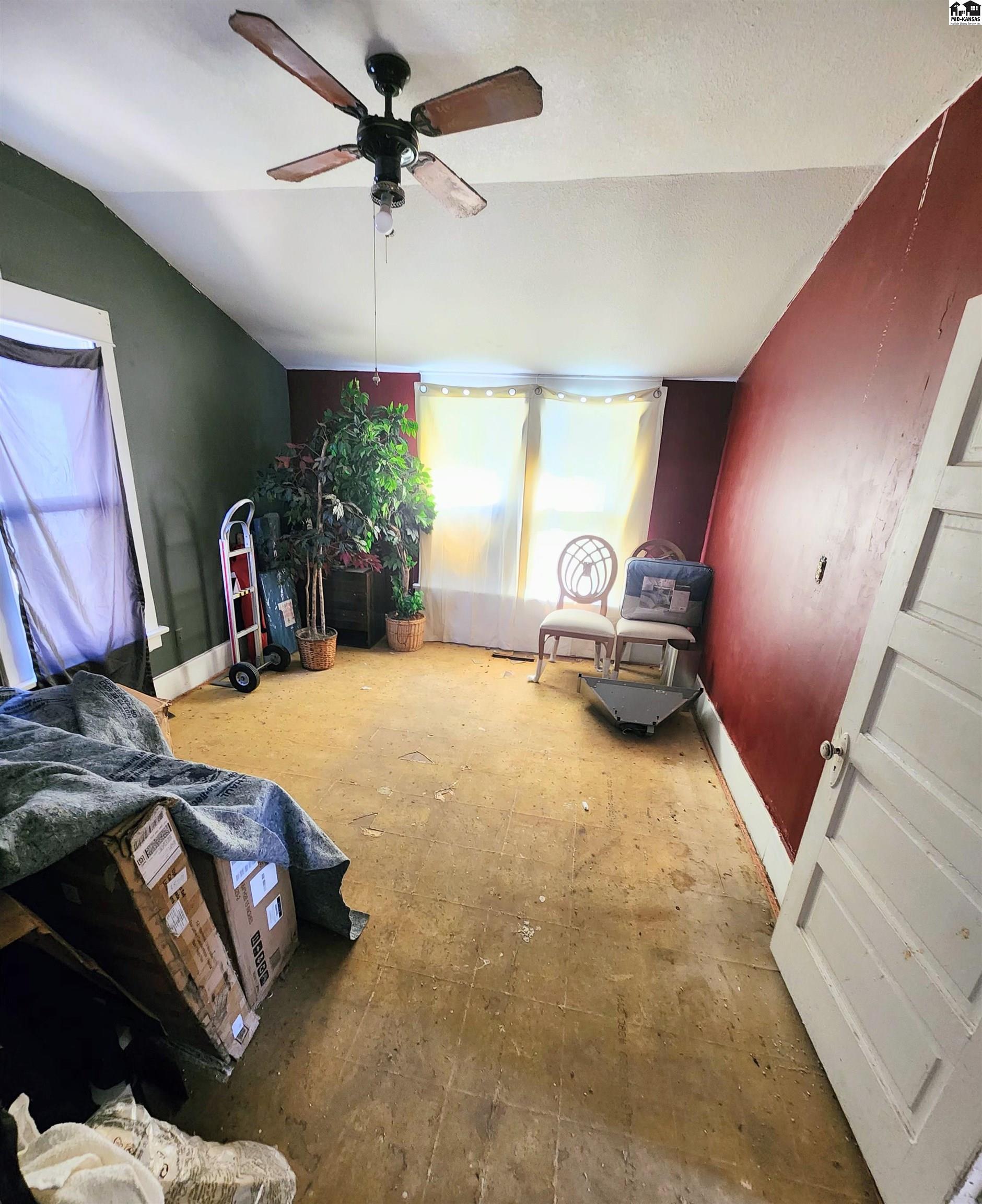 803 E 5th Avenue Hutchinson KS 67501