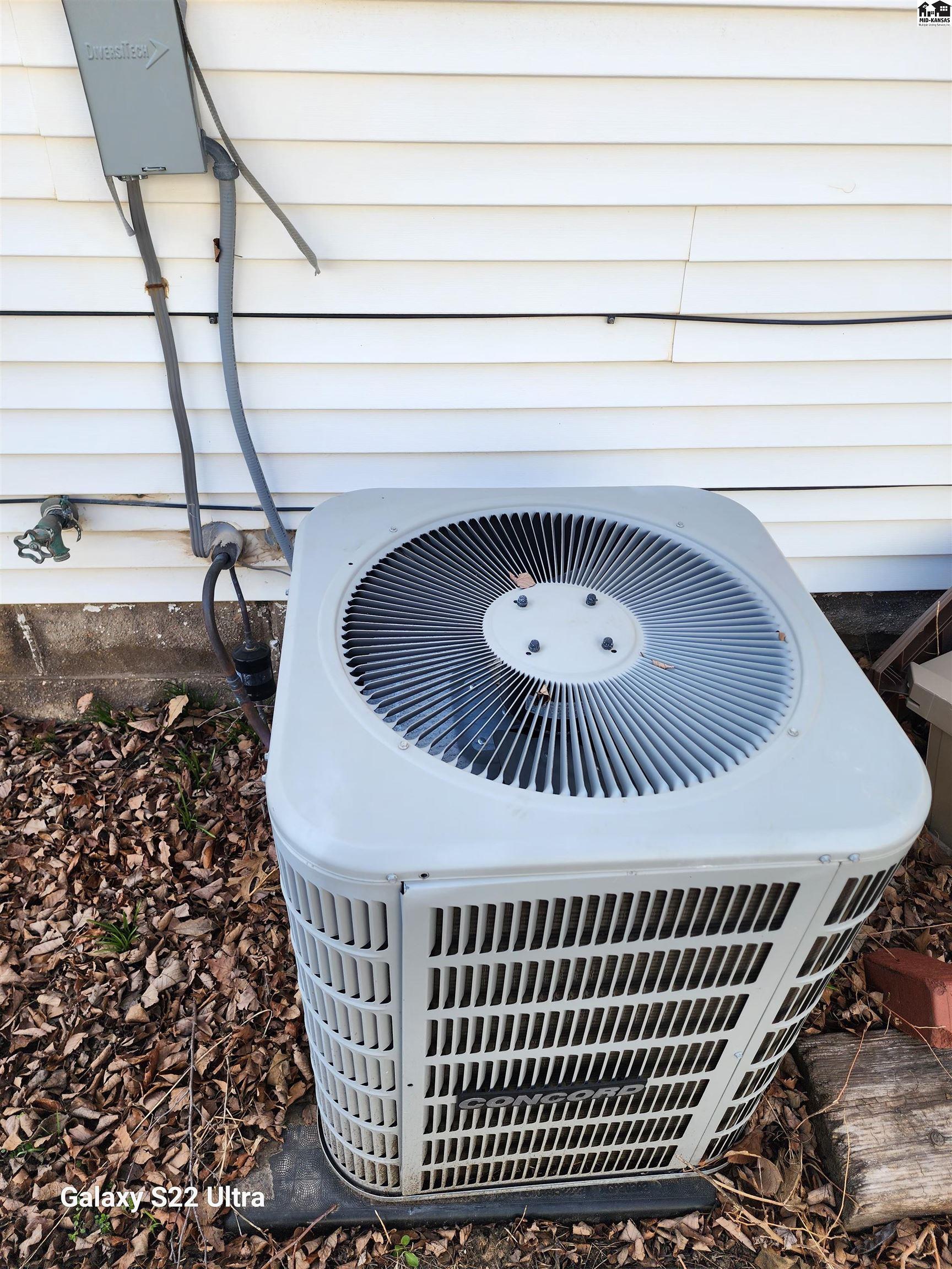 803 E 5th Avenue Hutchinson KS 67501