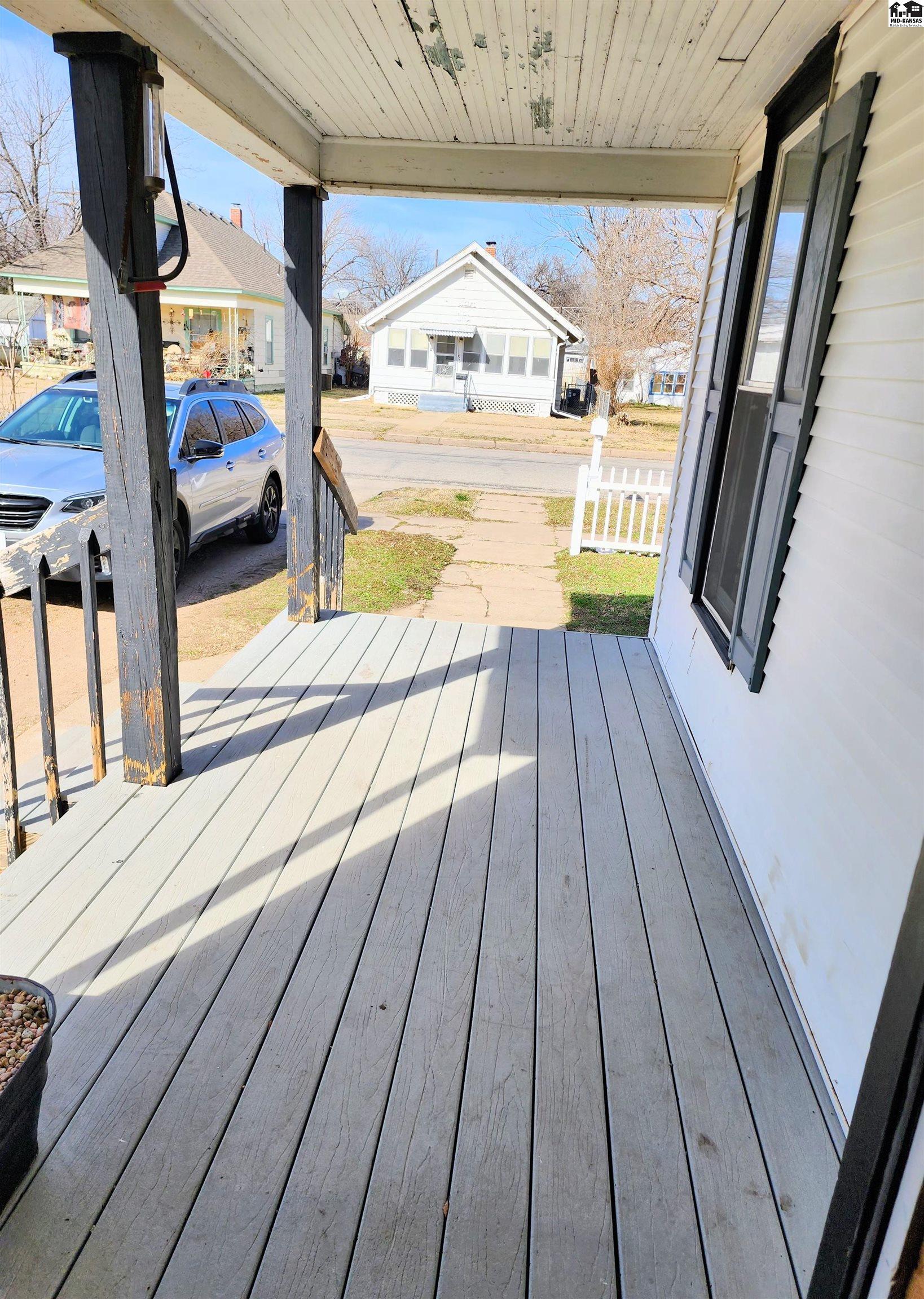 803 E 5th Avenue Hutchinson KS 67501