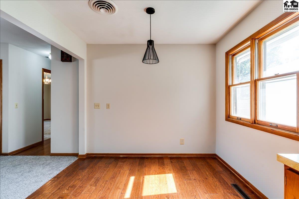 103 S Salina Street Haven KS 67543