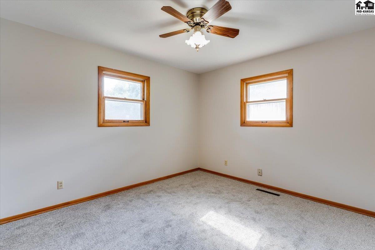 103 S Salina Street Haven KS 67543