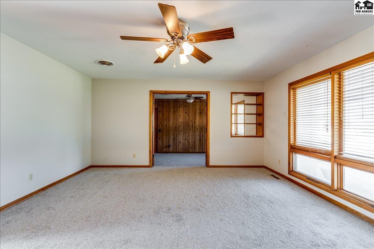 103 S Salina Street Haven KS 67543