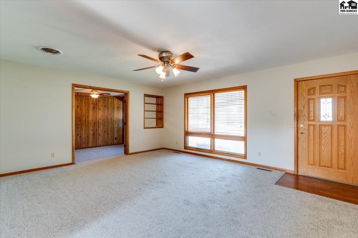 103 S Salina Street Haven KS 67543
