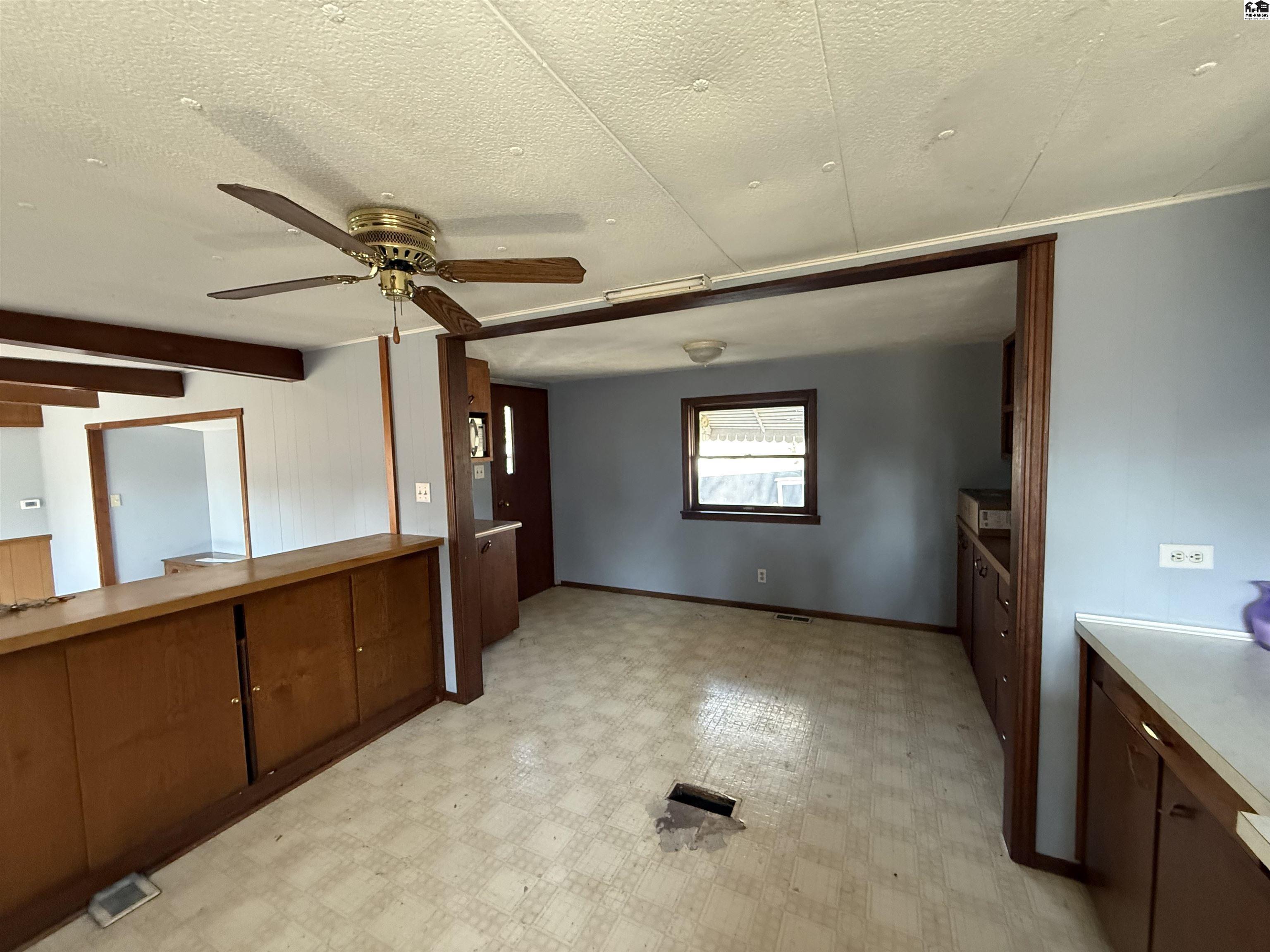 7210 E 30th Avenue Hutchinson KS 67502