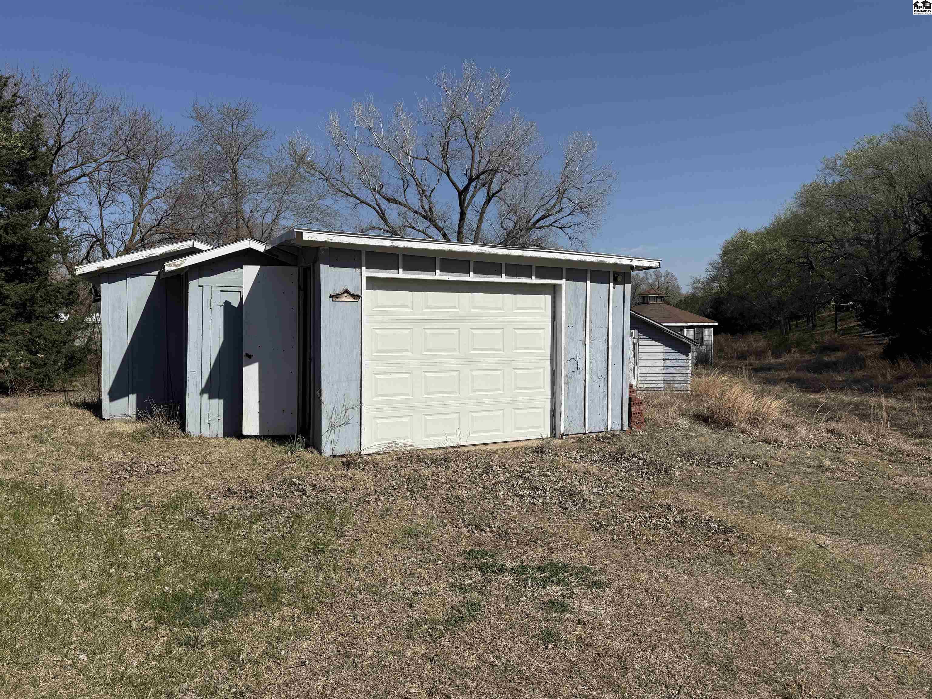 7210 E 30th Avenue Hutchinson KS 67502
