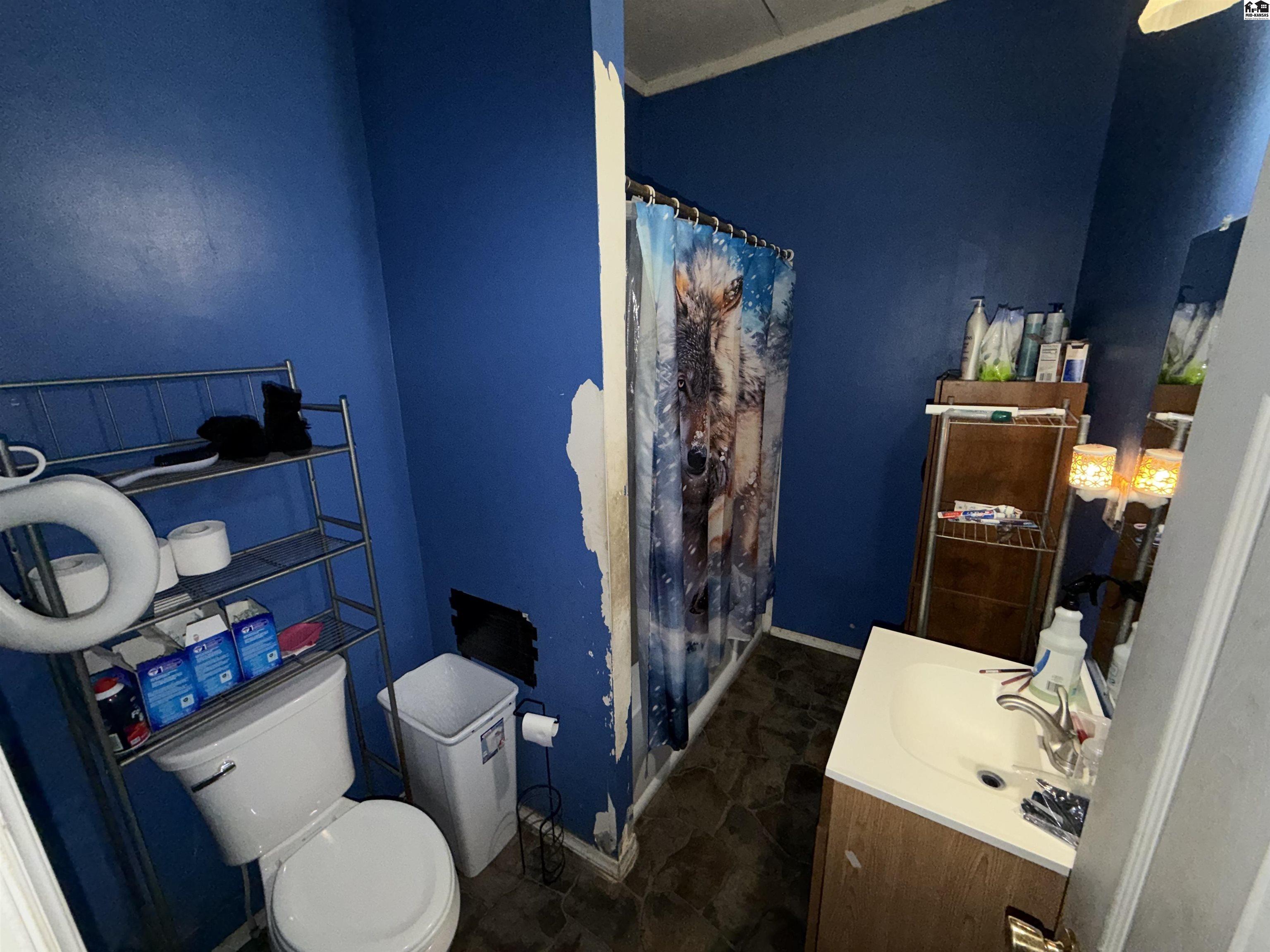 304 E 1st Avenue Hutchinson KS 67501