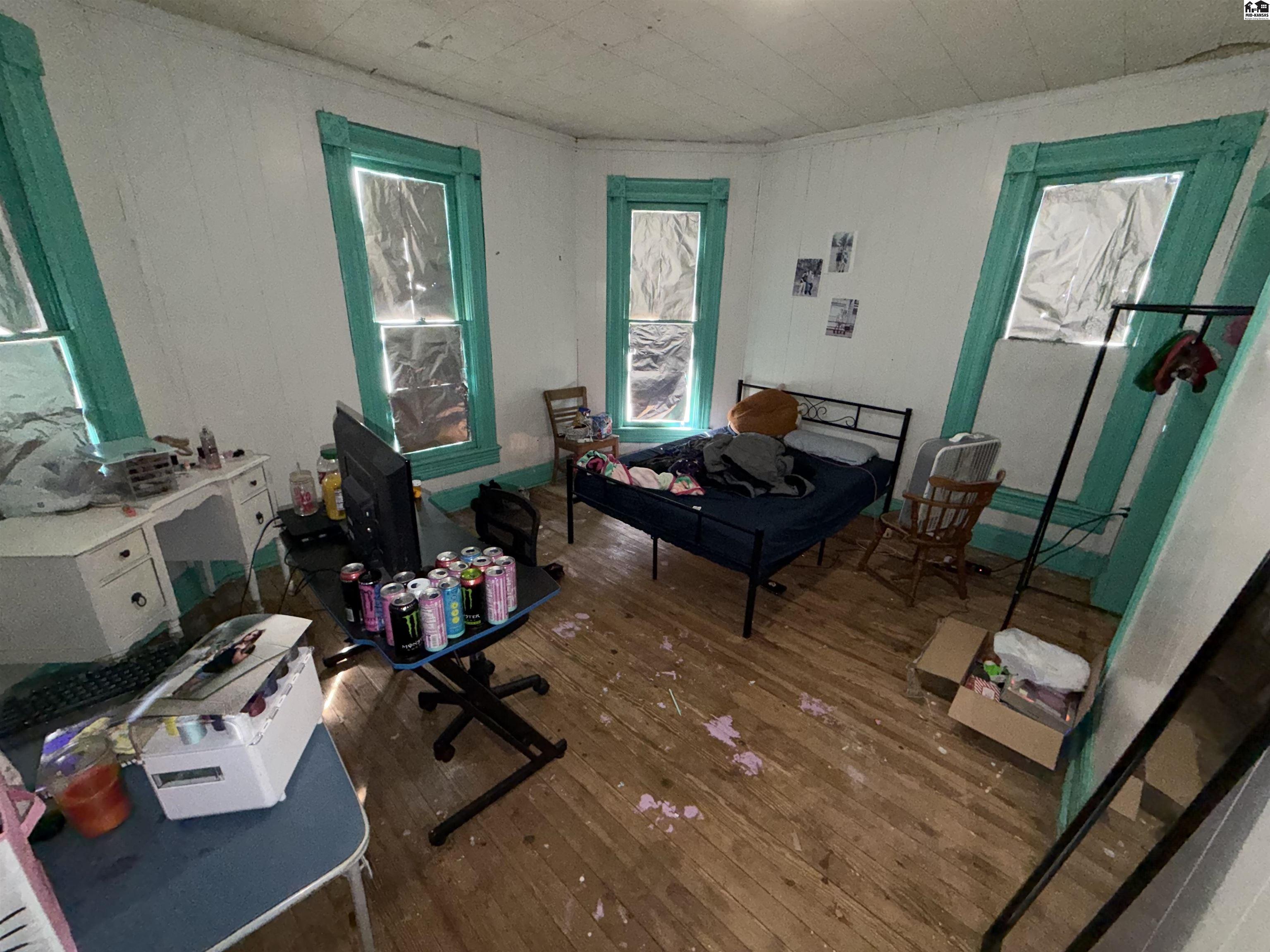 304 E 1st Avenue Hutchinson KS 67501