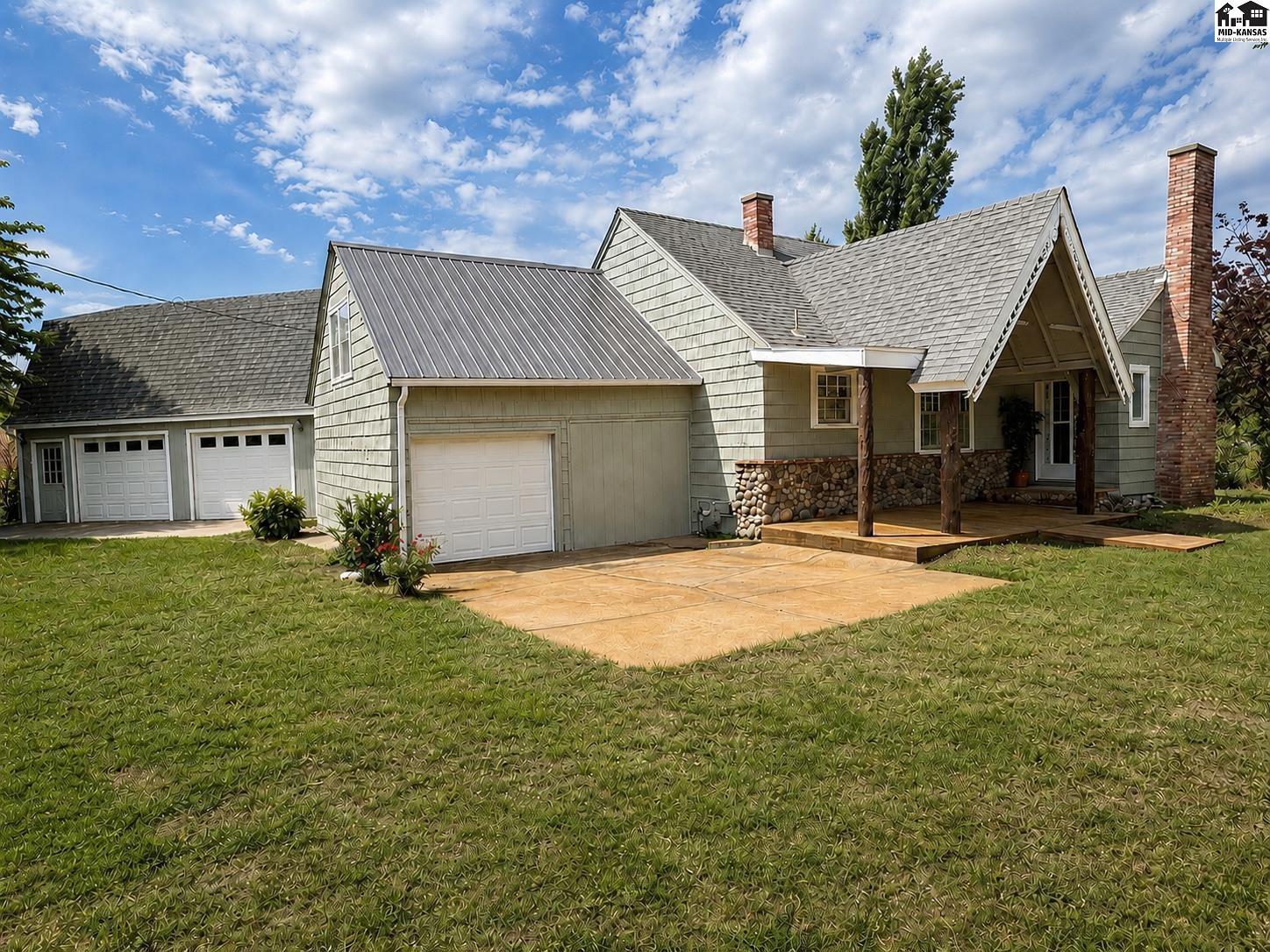 1507 E 26th Avenue Hutchinson KS 67502