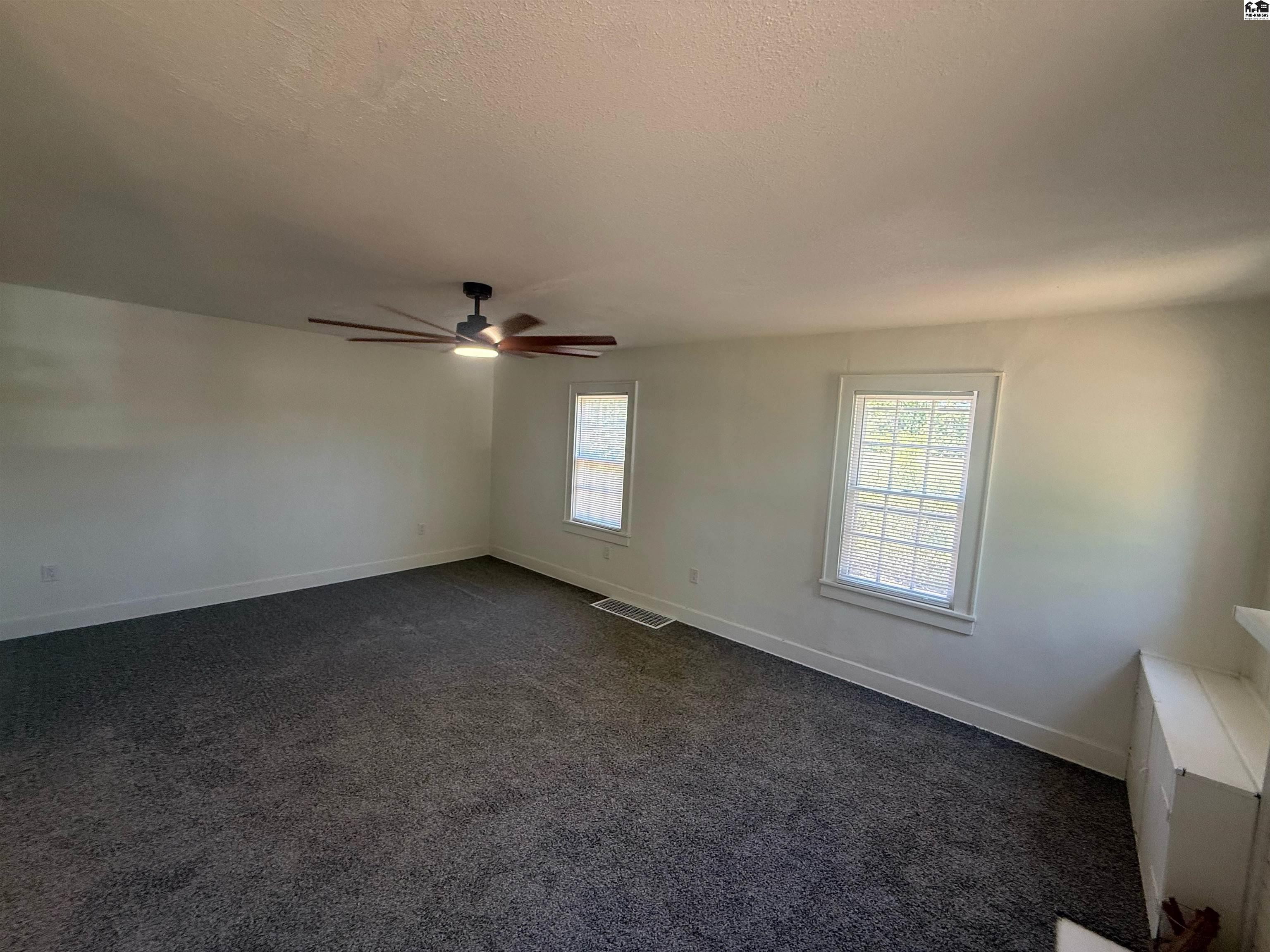1507 E 26th Avenue Hutchinson KS 67502