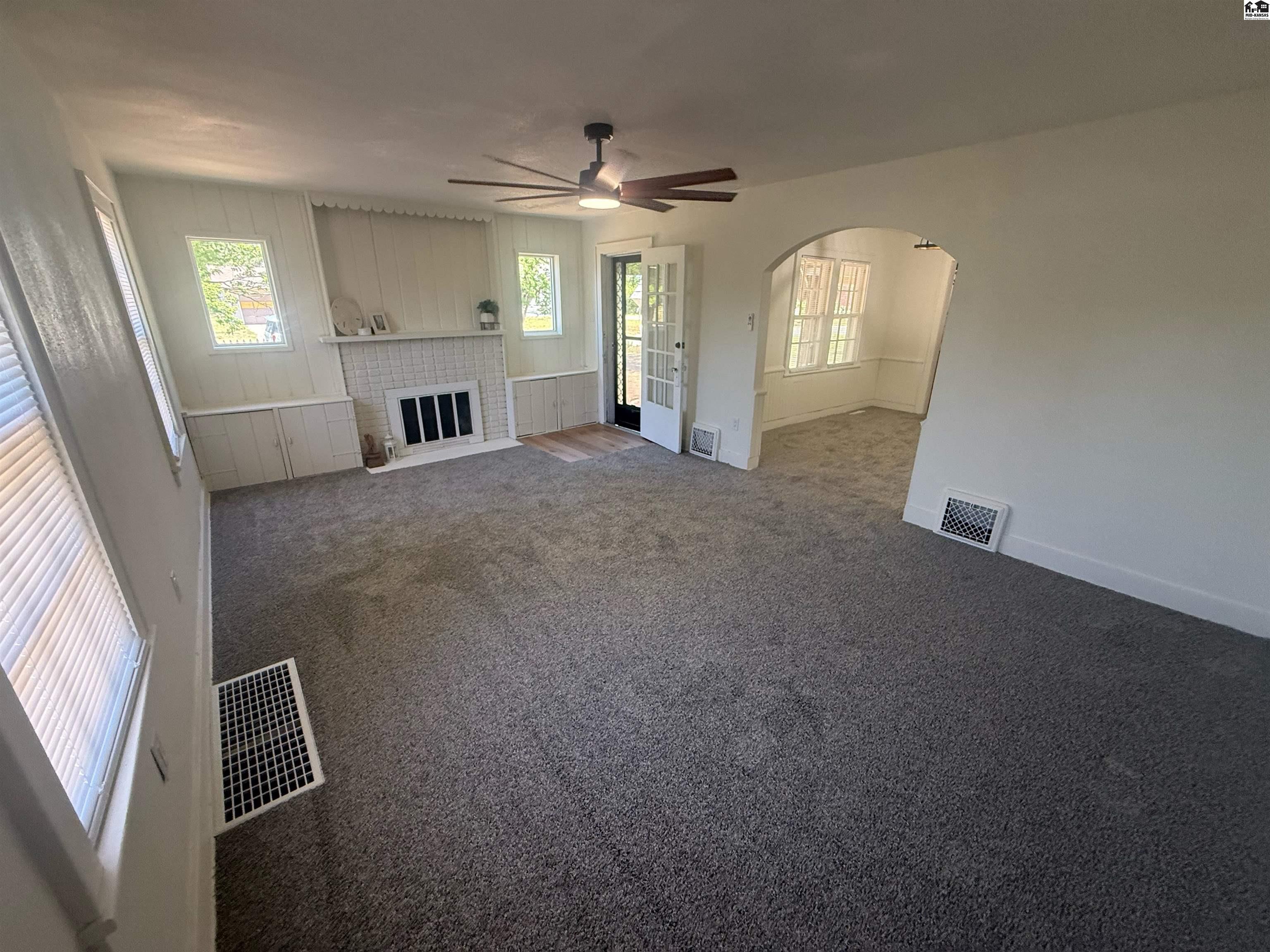 1507 E 26th Avenue Hutchinson KS 67502