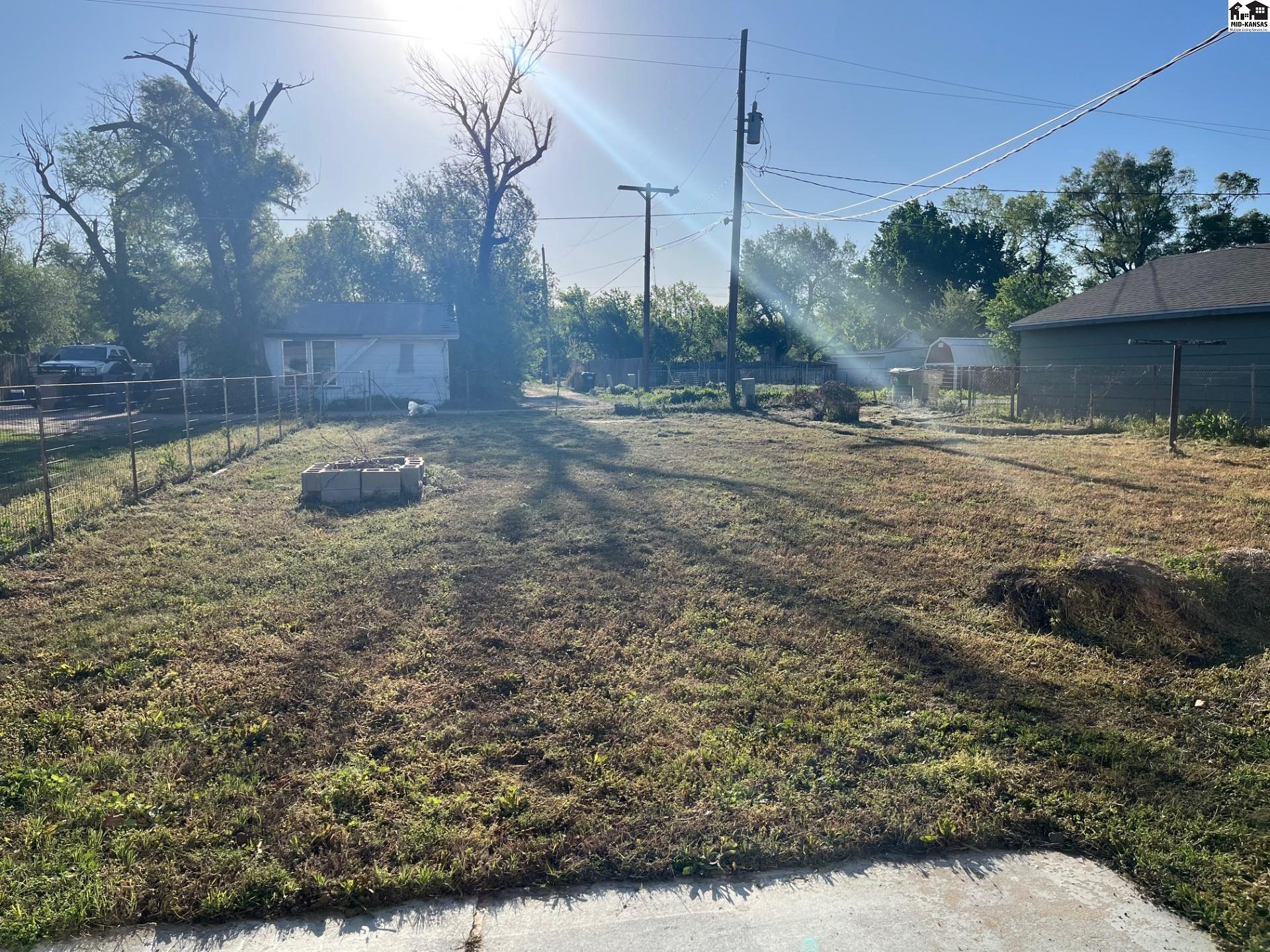 1208 N Prairie Avenue Hutchinson KS 67501