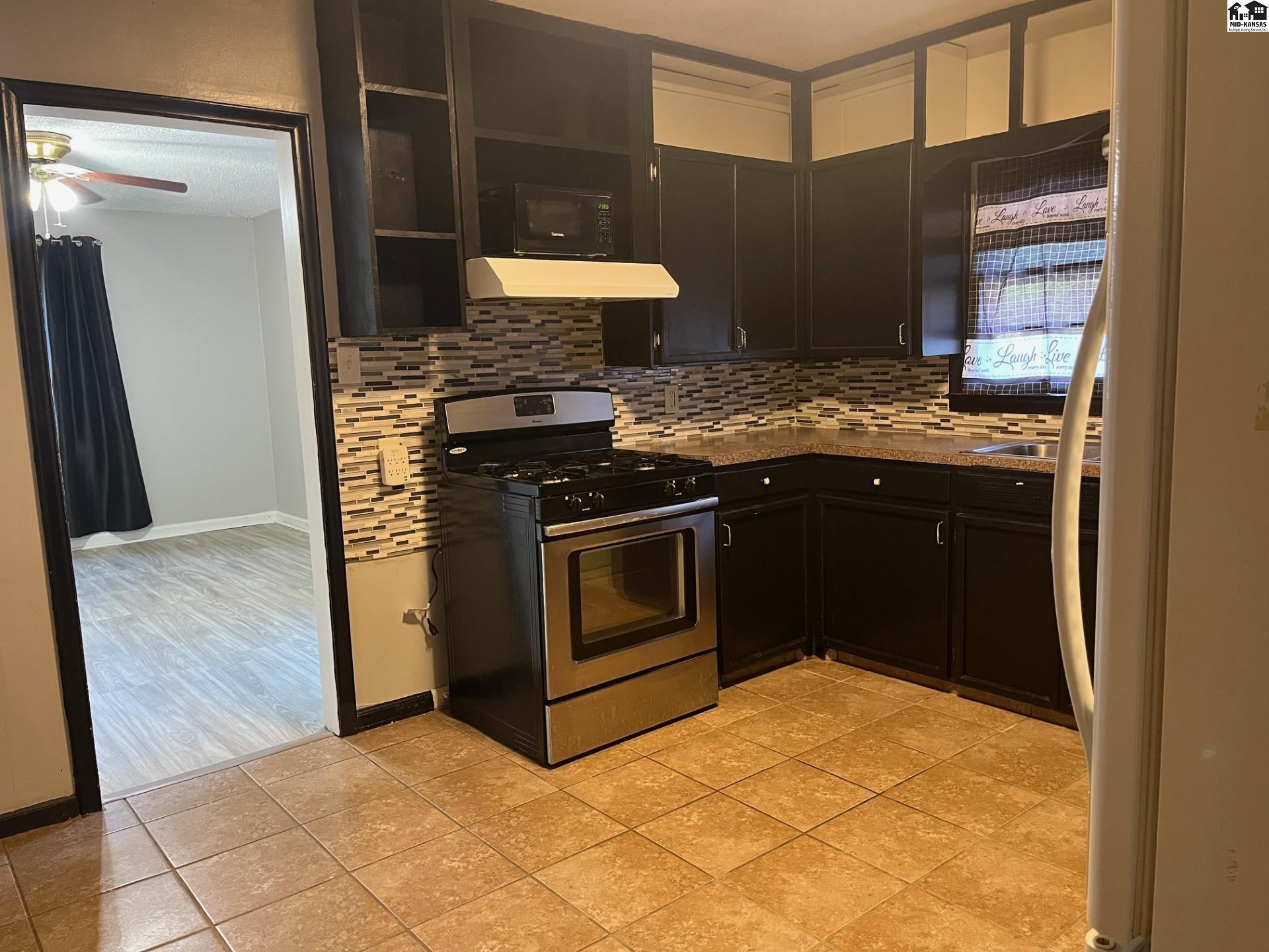 1208 N Prairie Avenue Hutchinson KS 67501