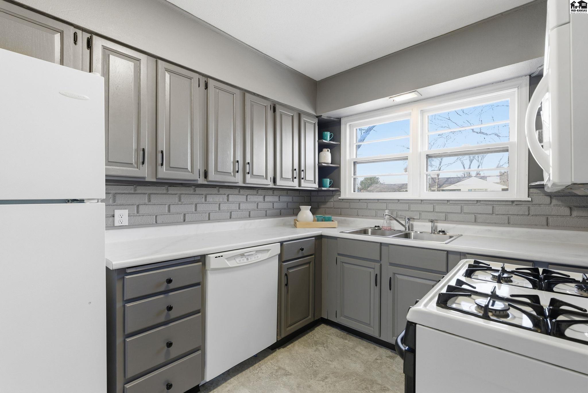 41 Random Road Hutchinson KS 67502