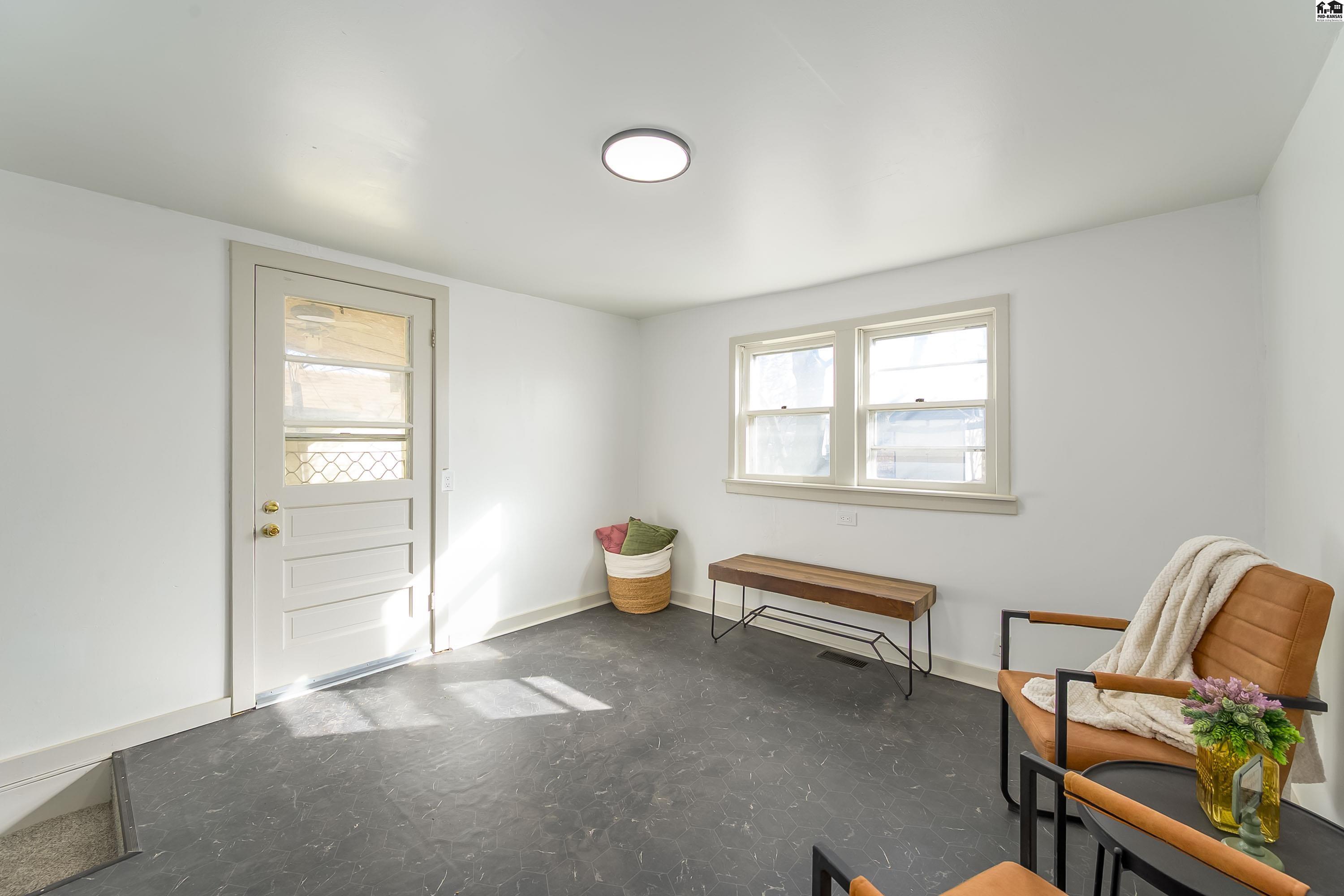 609 W 17th Avenue Hutchinson KS 67501