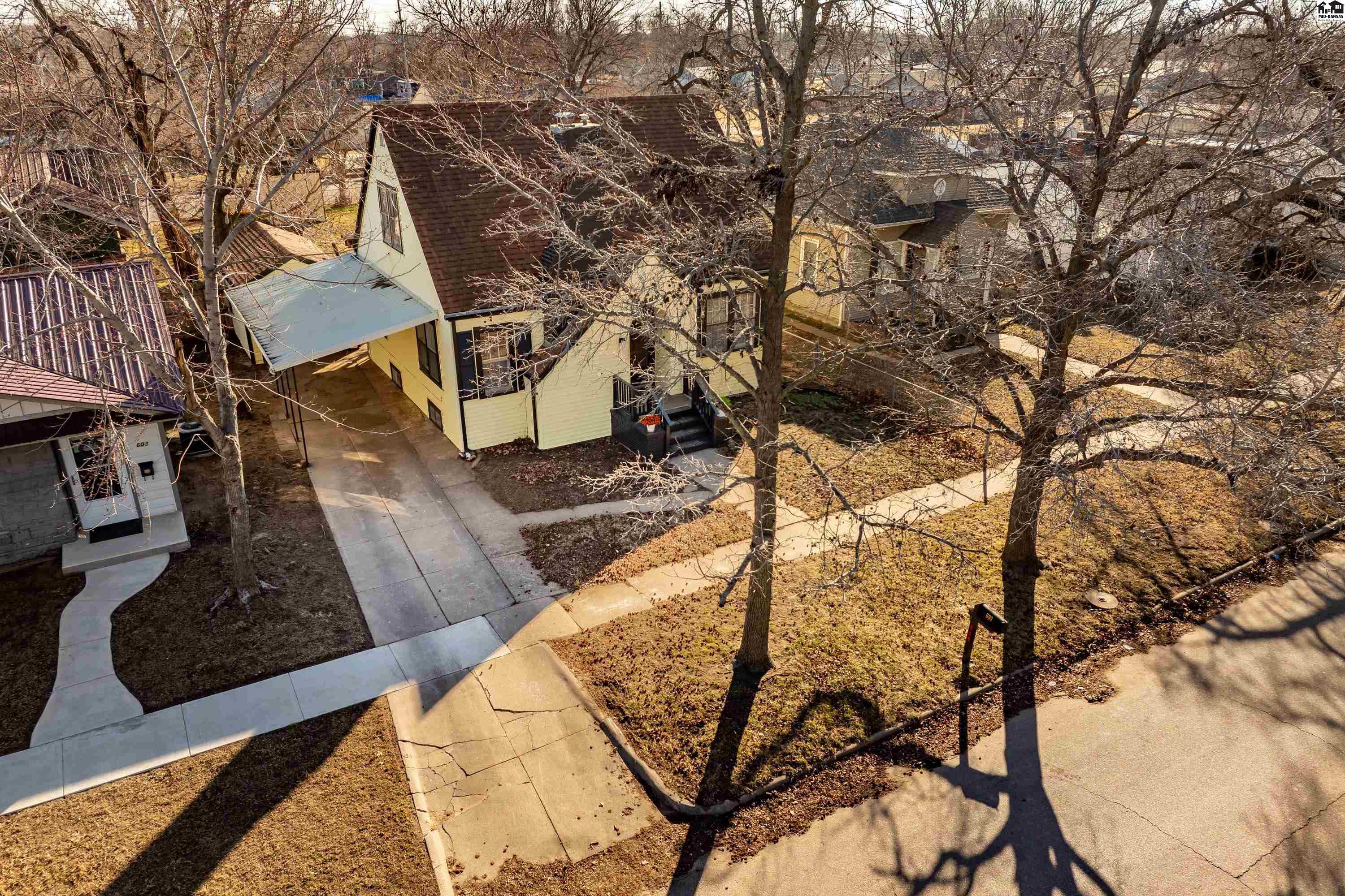 609 W 17th Avenue Hutchinson KS 67501