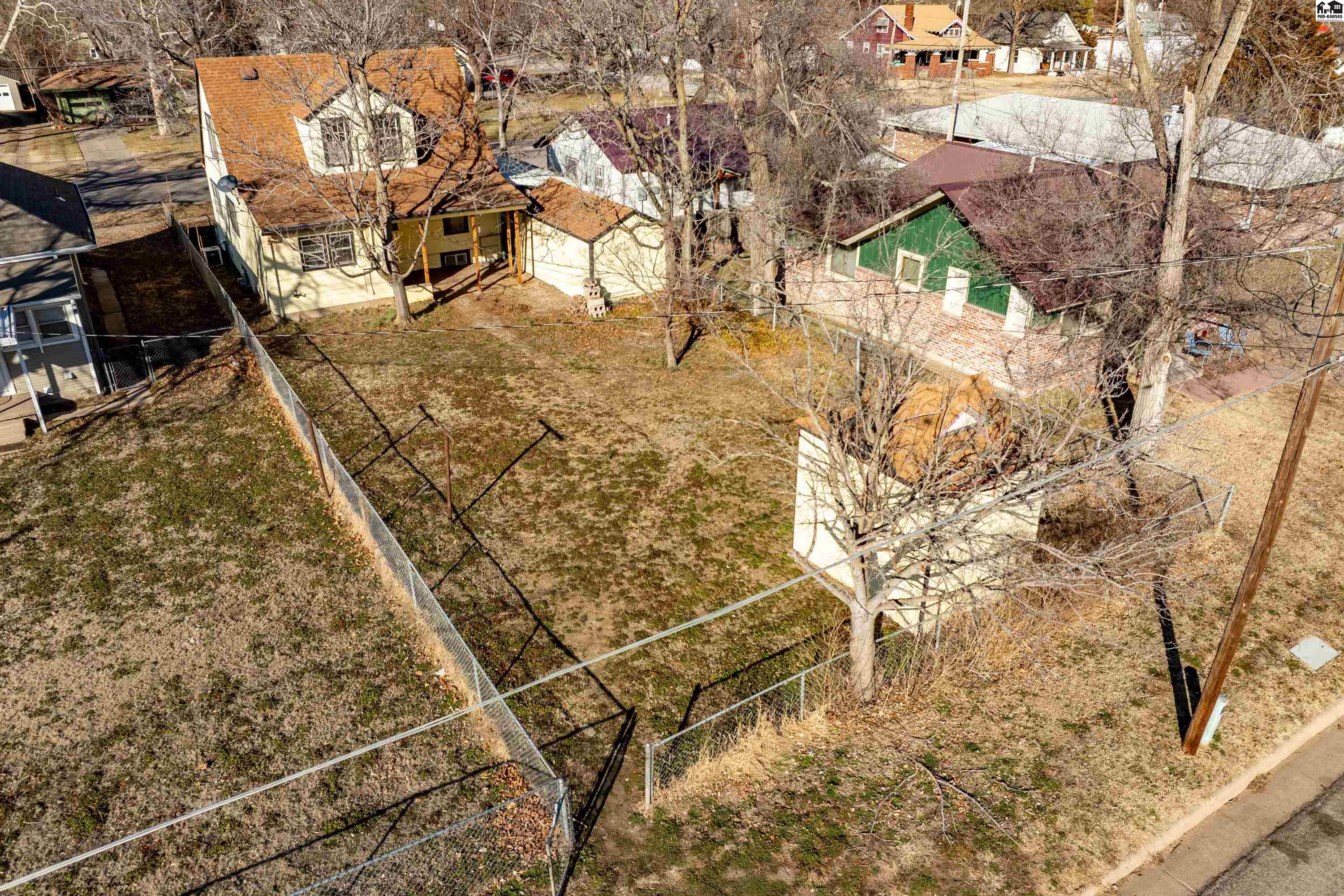 609 W 17th Avenue Hutchinson KS 67501