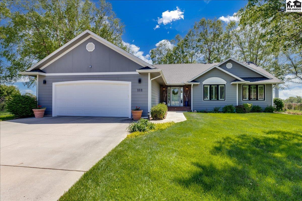 111 Blue Spruce Road Hutchinson KS 67502