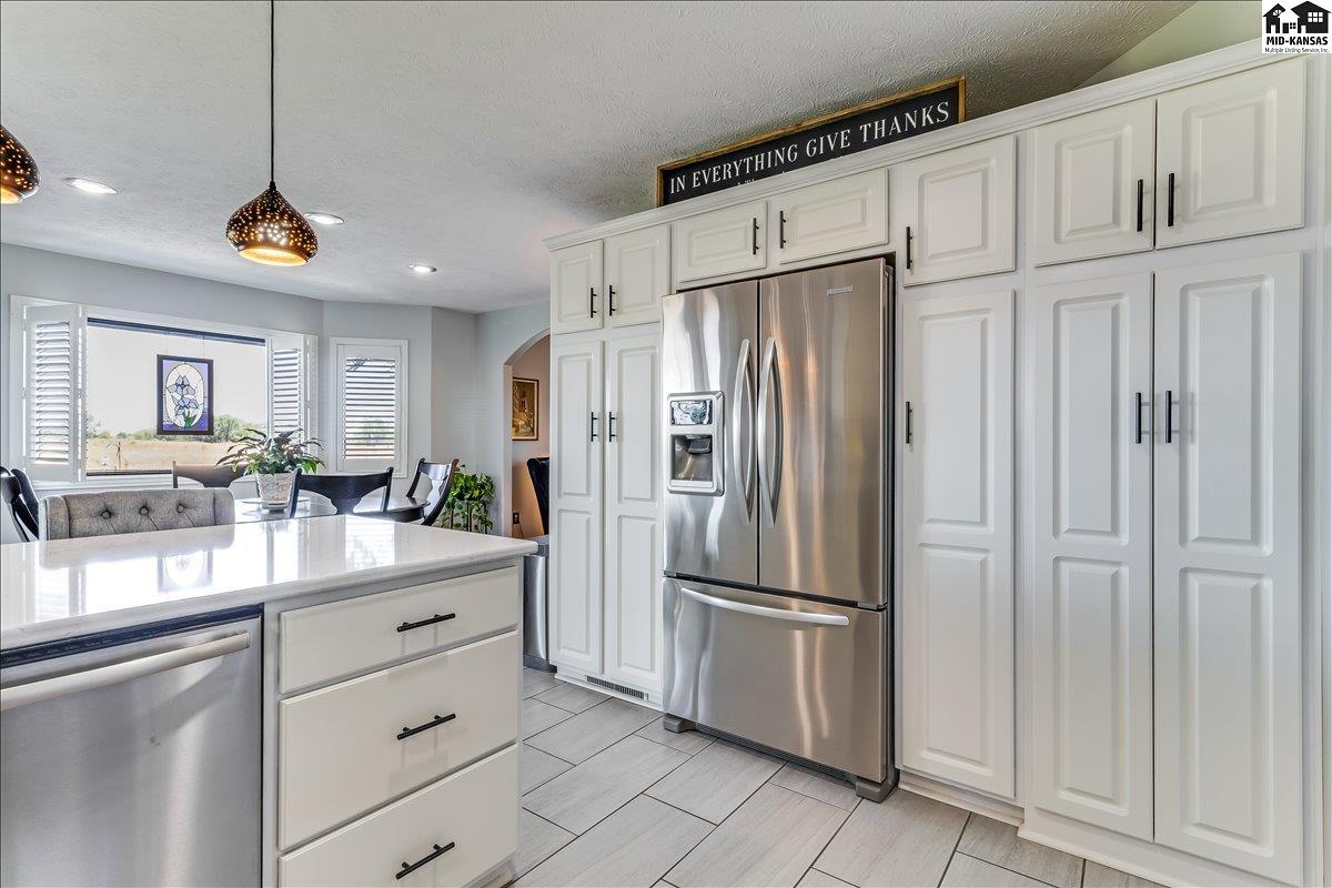 111 Blue Spruce Road Hutchinson KS 67502