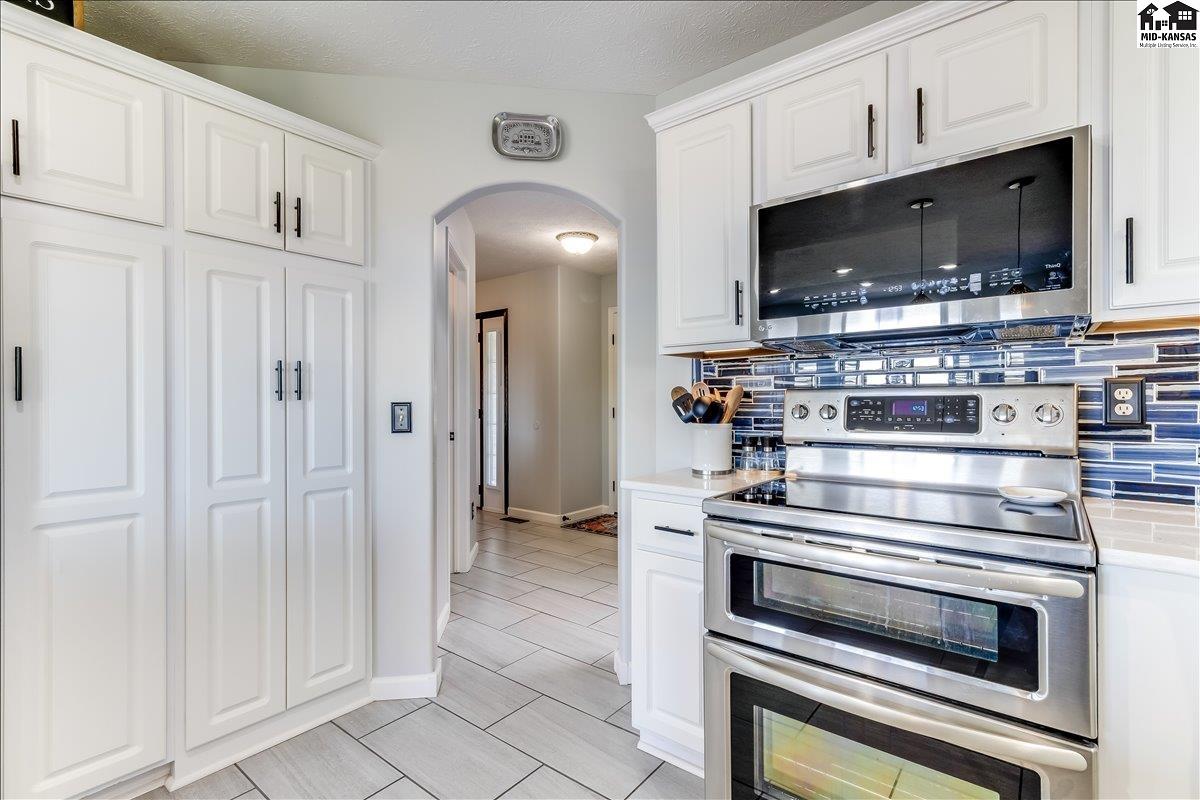 111 Blue Spruce Road Hutchinson KS 67502