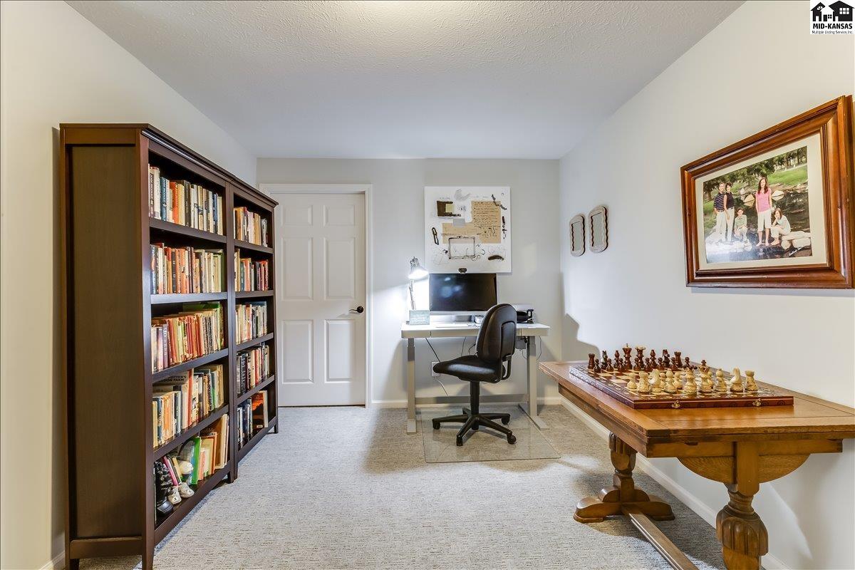 111 Blue Spruce Road Hutchinson KS 67502