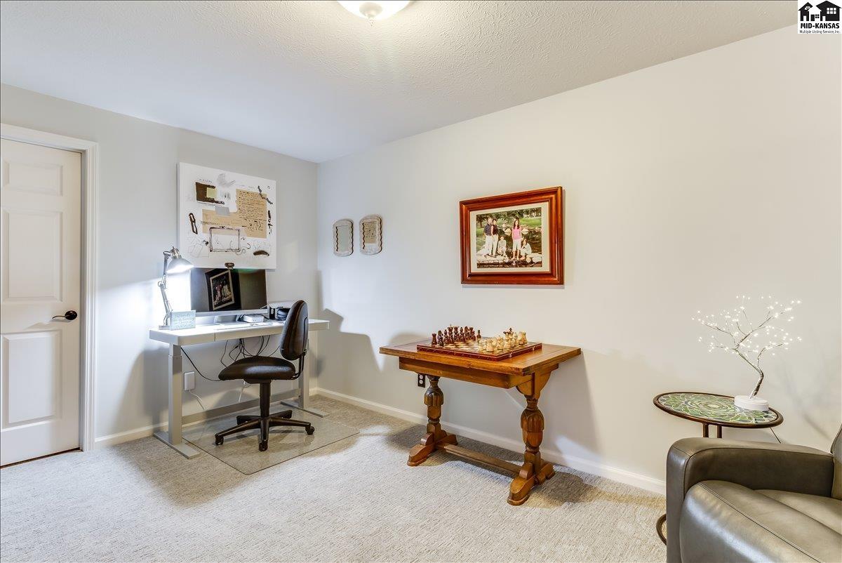 111 Blue Spruce Road Hutchinson KS 67502