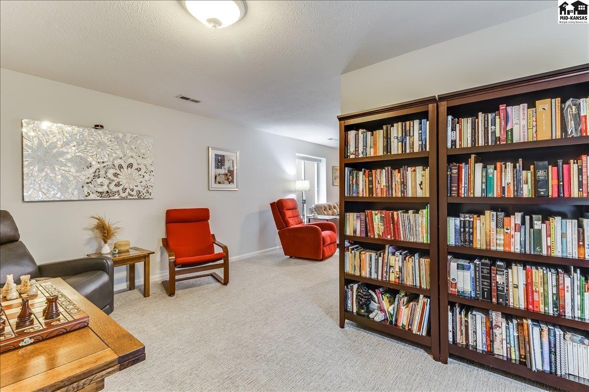 111 Blue Spruce Road Hutchinson KS 67502