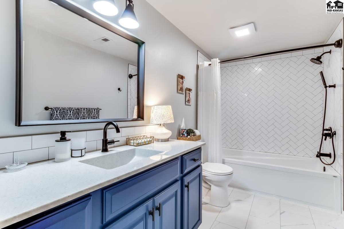 111 Blue Spruce Road Hutchinson KS 67502