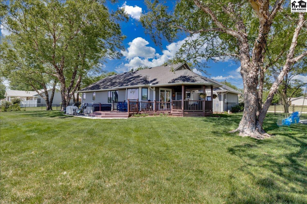 111 Blue Spruce Road Hutchinson KS 67502
