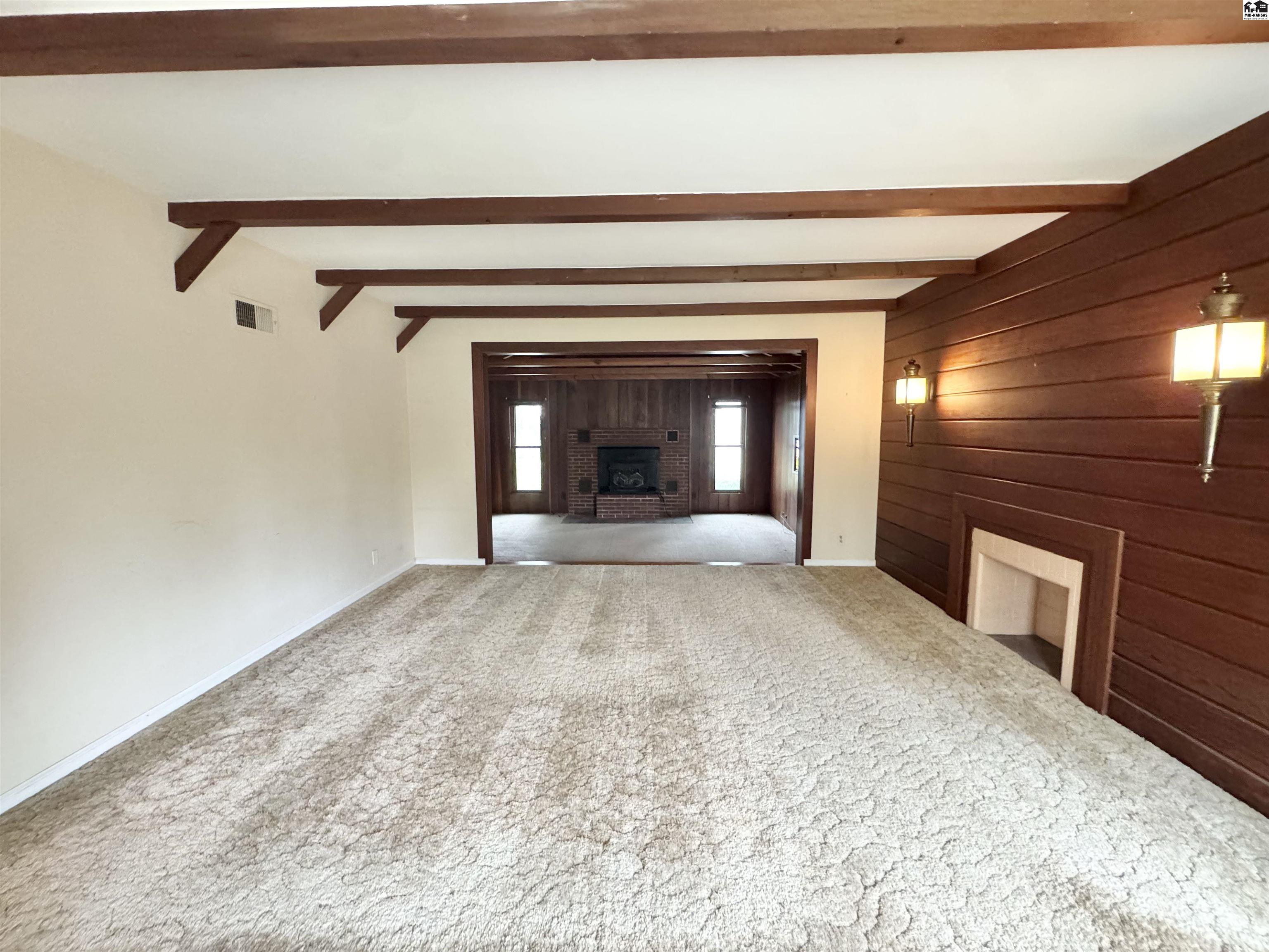 63 Circle Drive Hutchinson KS 67502