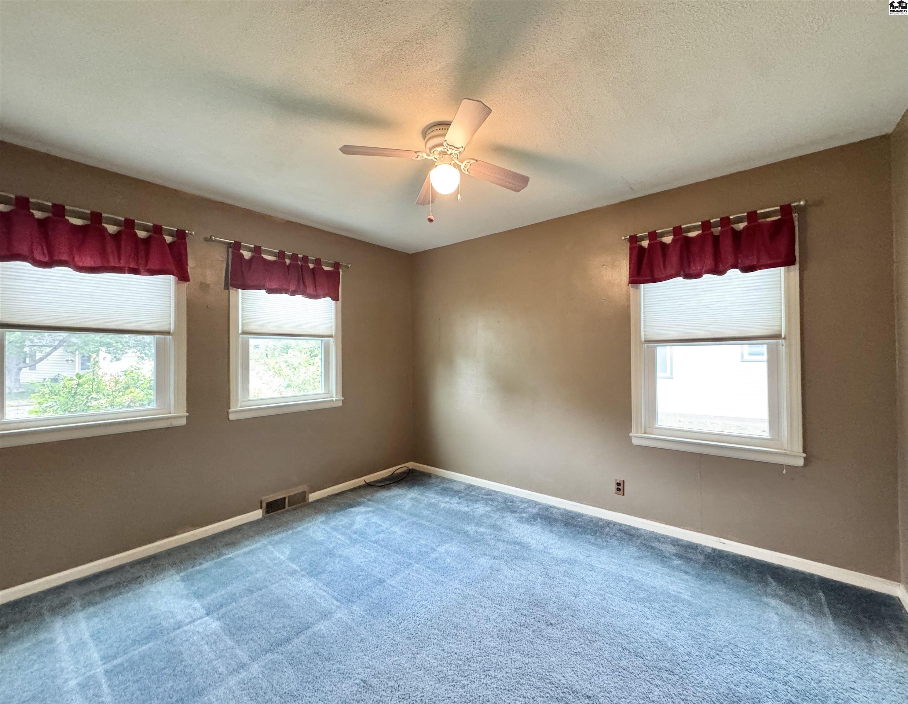 63 Circle Drive Hutchinson KS 67502