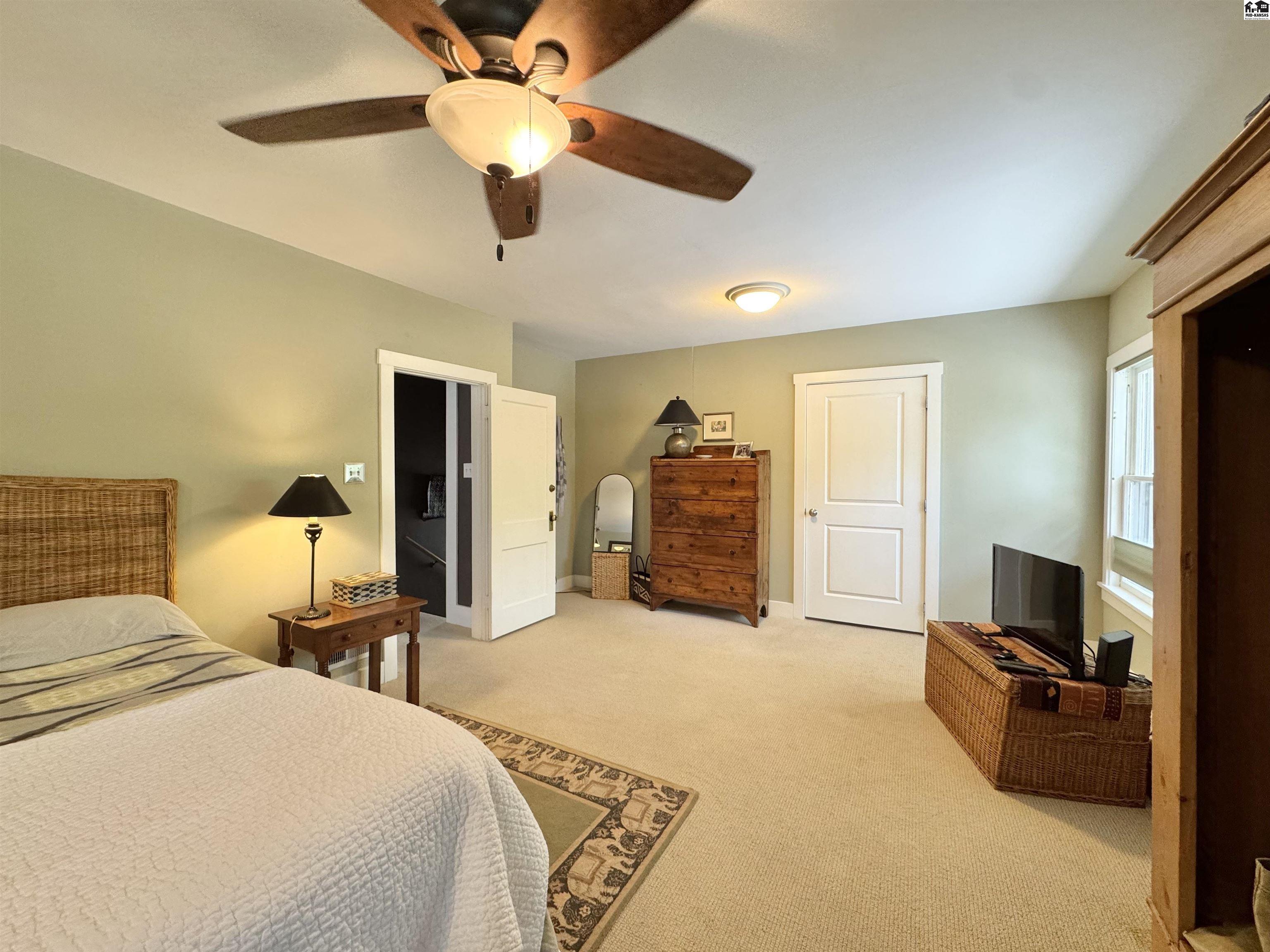 204 Crescent Boulevard Hutchinson KS 67502